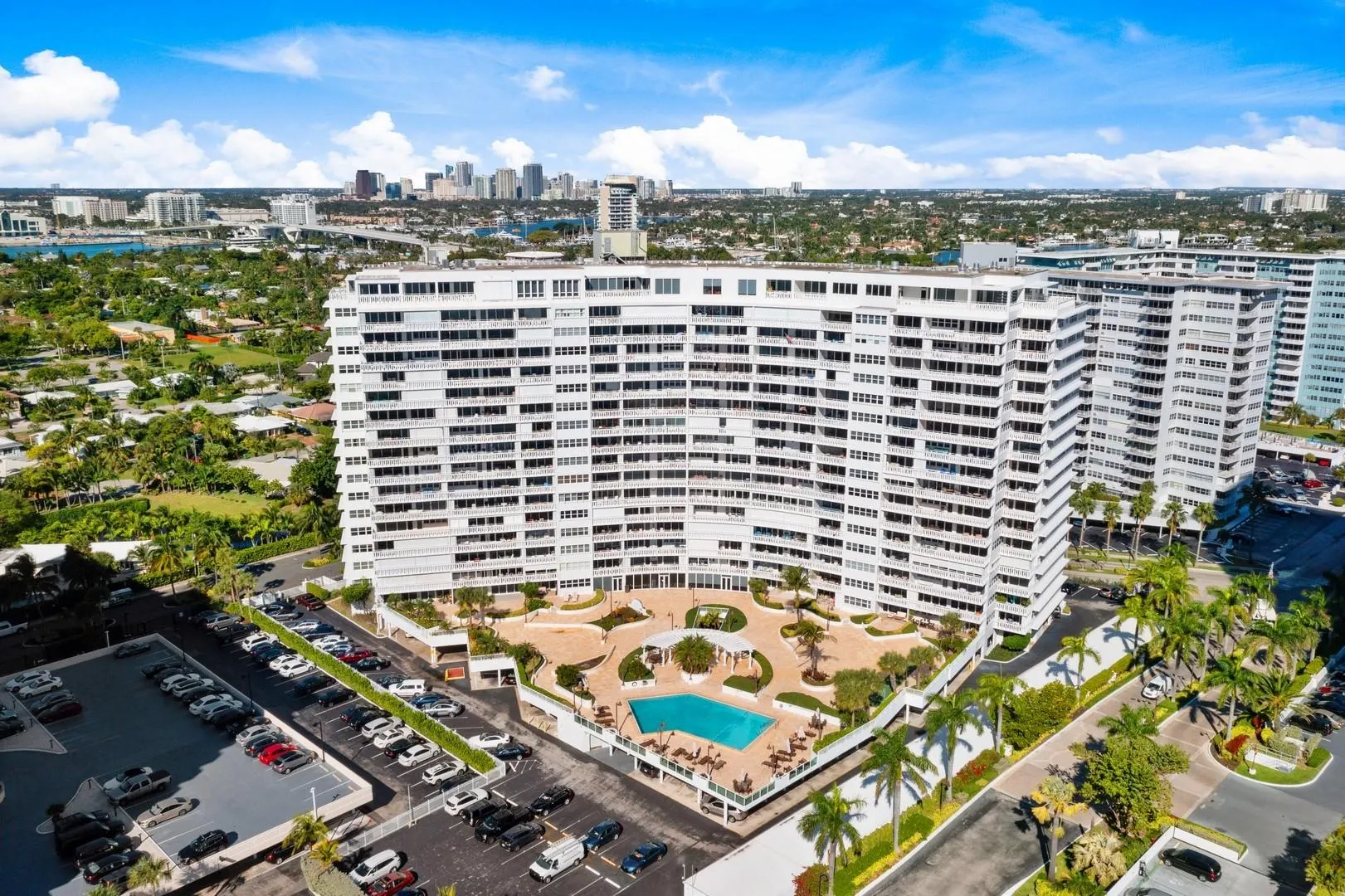2000 S Ocean Dr, #1810