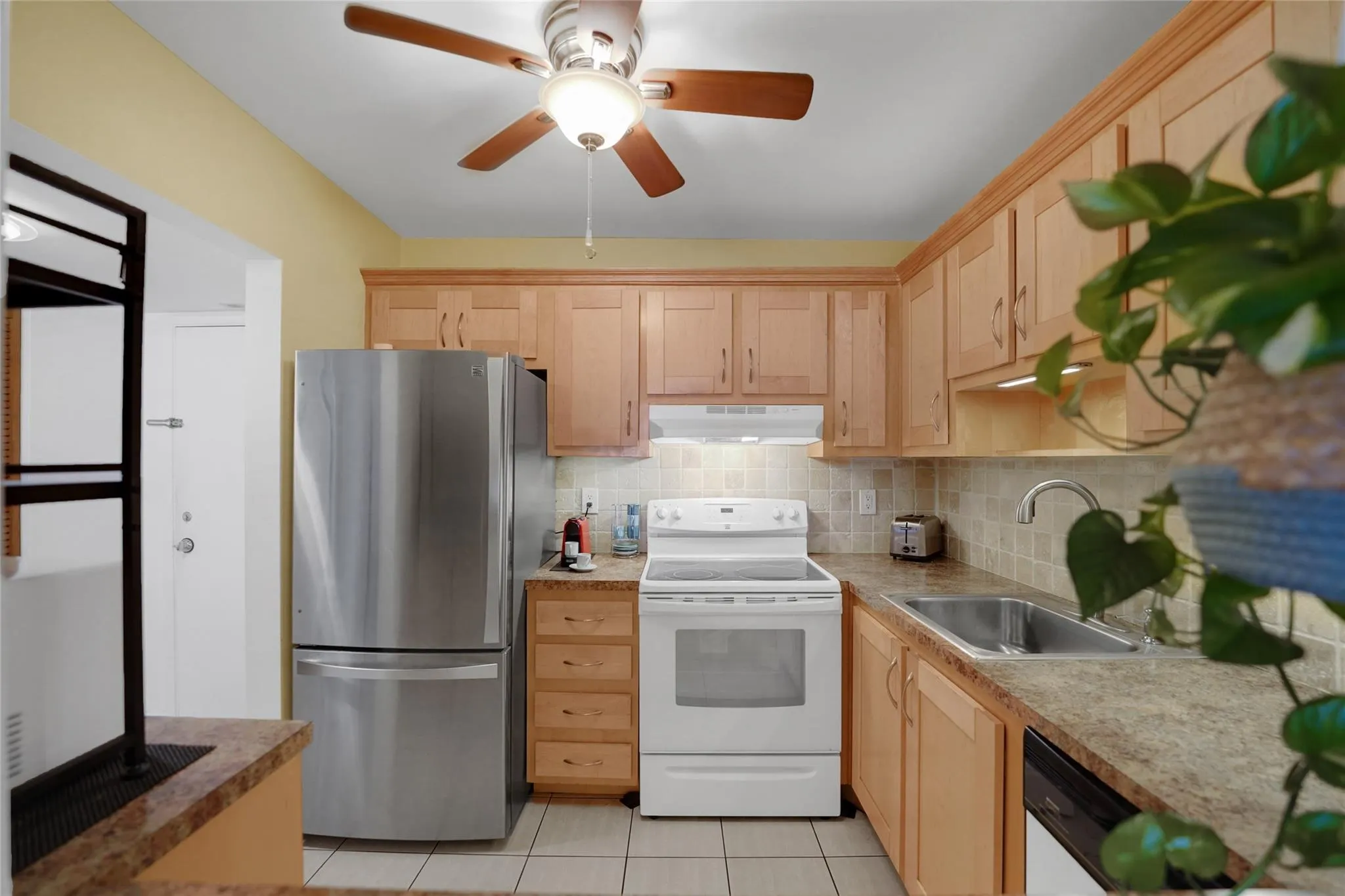 257 S Cypress Road, #401
