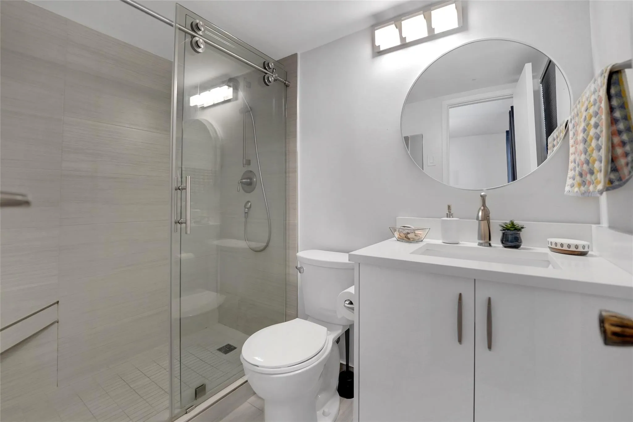 257 S Cypress Road, #401