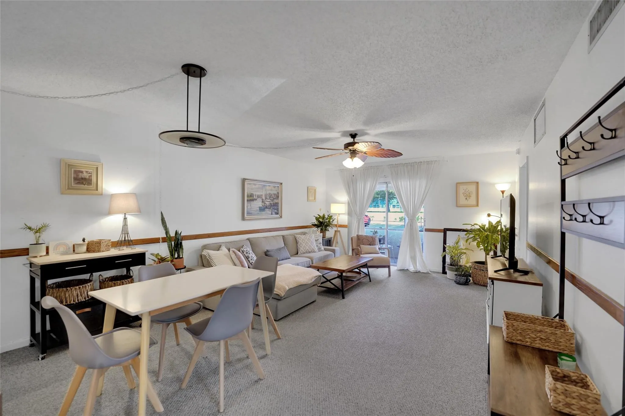 257 S Cypress Road, #401
