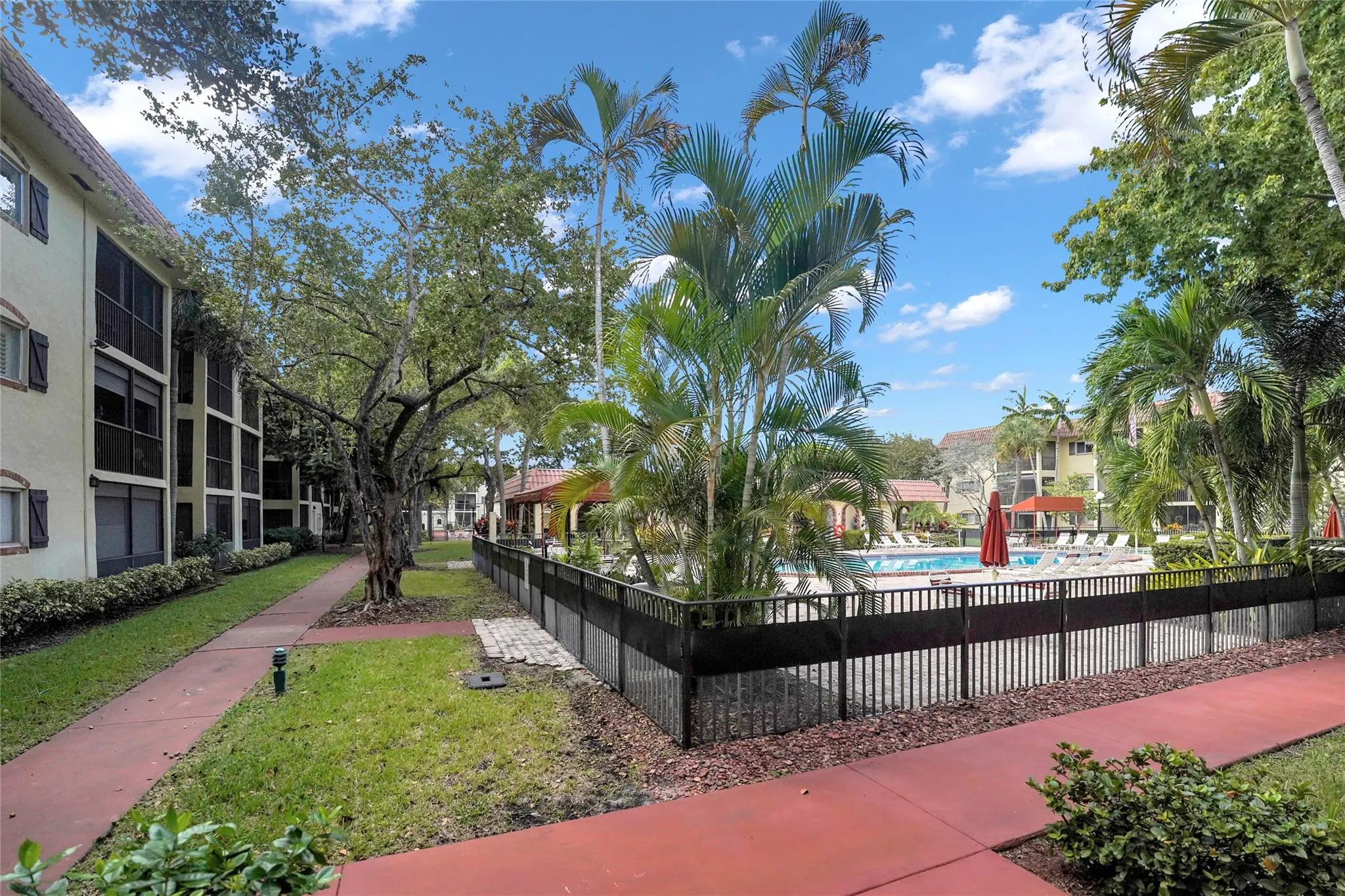 257 S Cypress Road, #401
