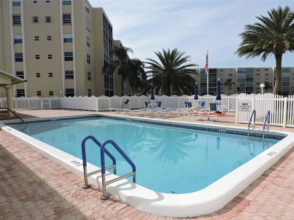 441 SE 3rd St, #307