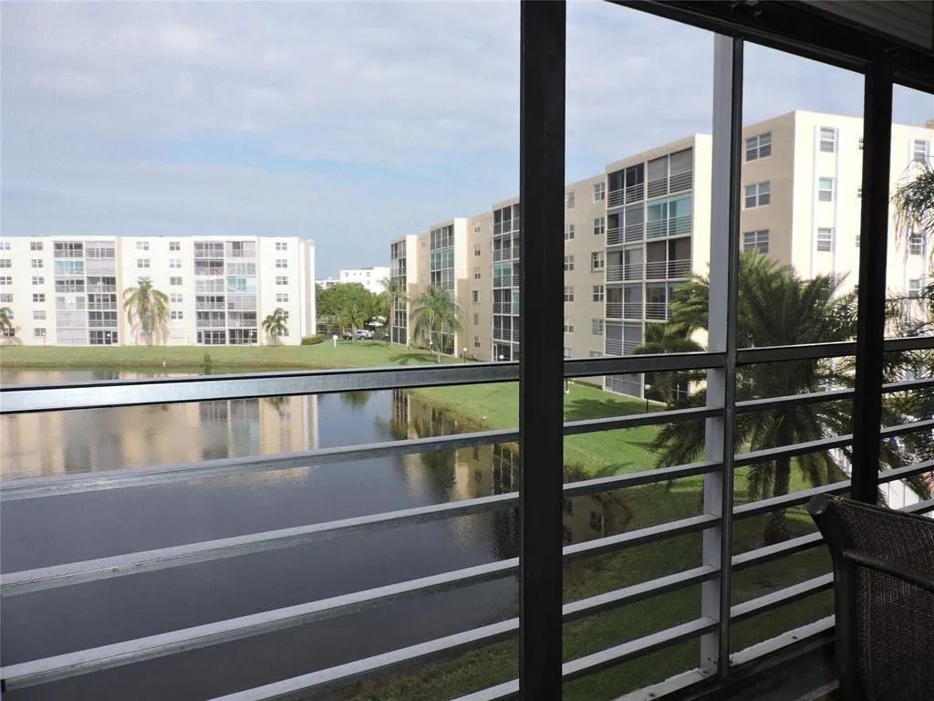 441 SE 3rd St, #307