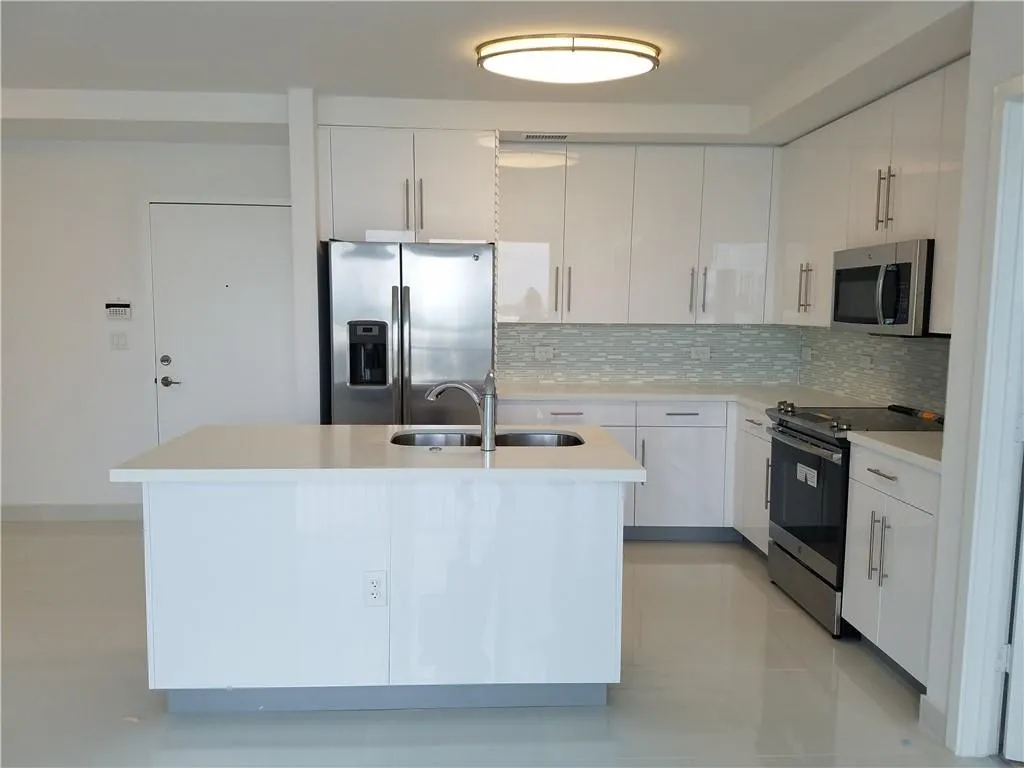 2651 NE 212th Ter, #302