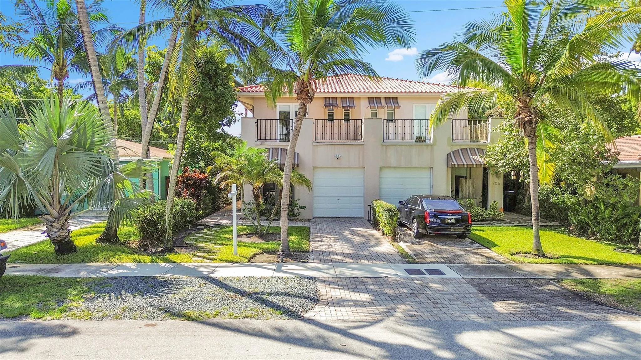 704 SW 16th St