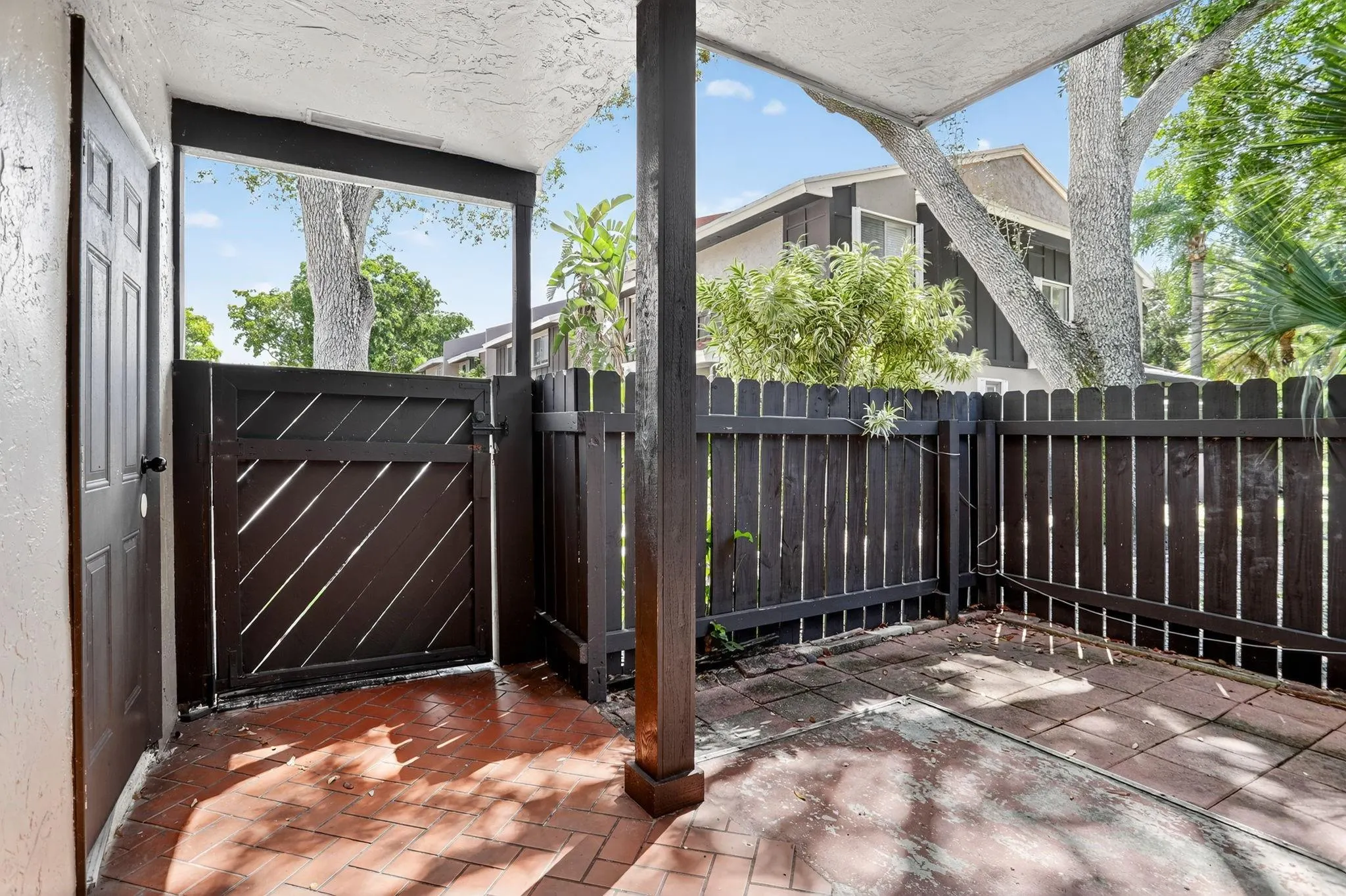 1343 Sussex Dr