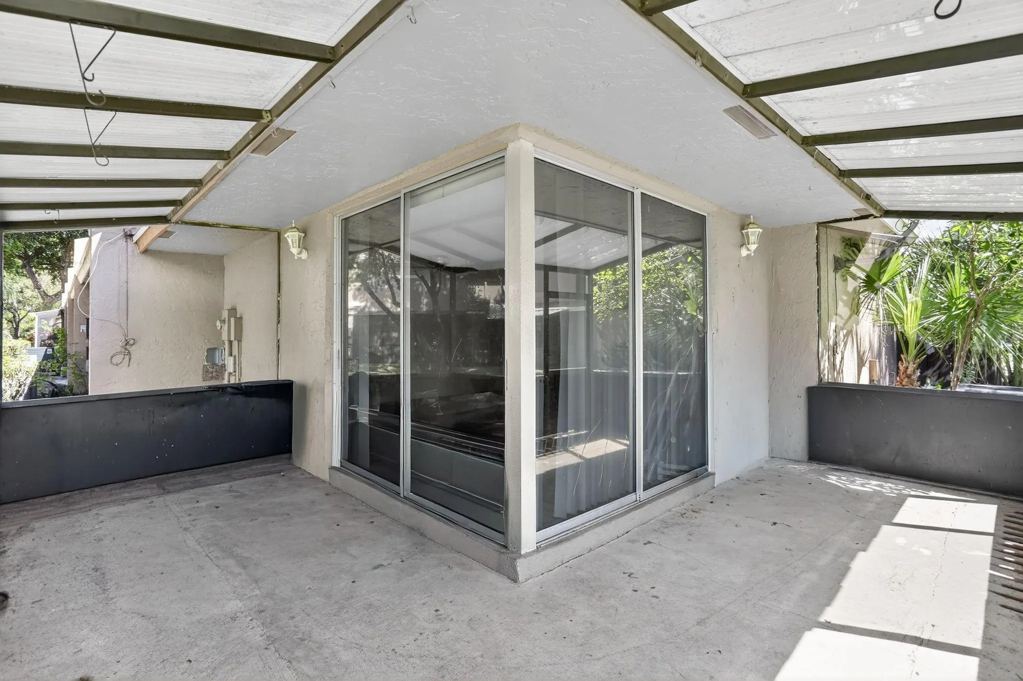 1343 Sussex Dr