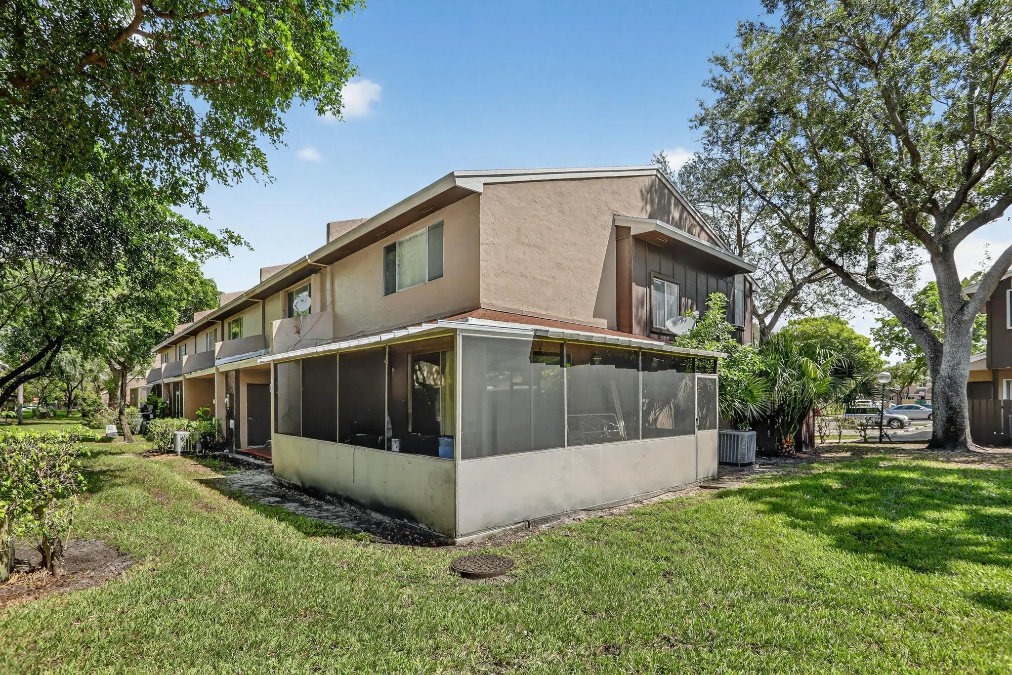 1343 Sussex Dr