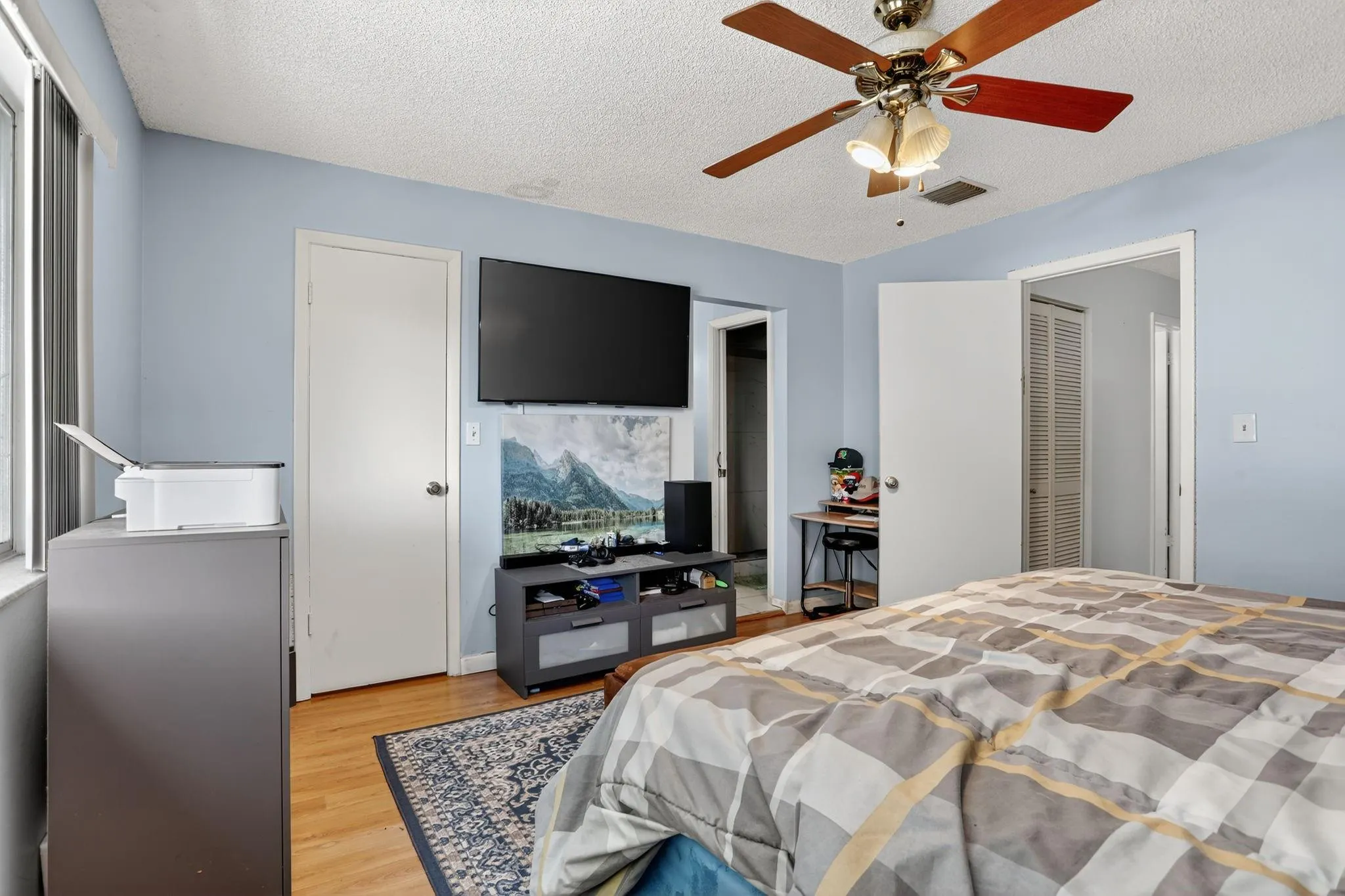 1343 Sussex Dr