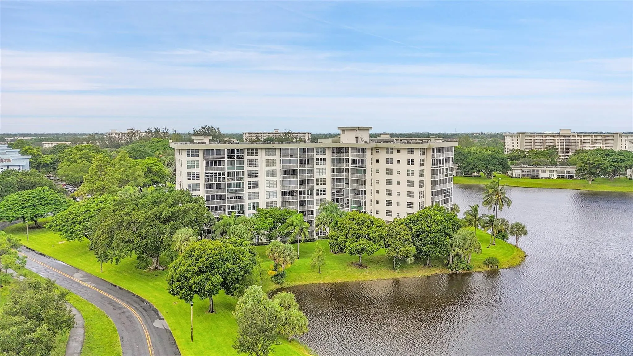 3051 N Course Dr, #601