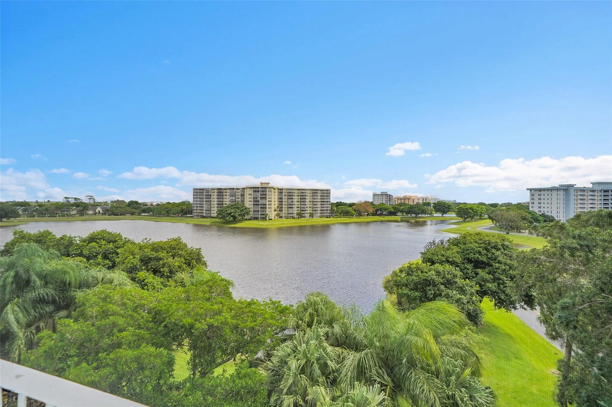 3051 N Course Dr, #601