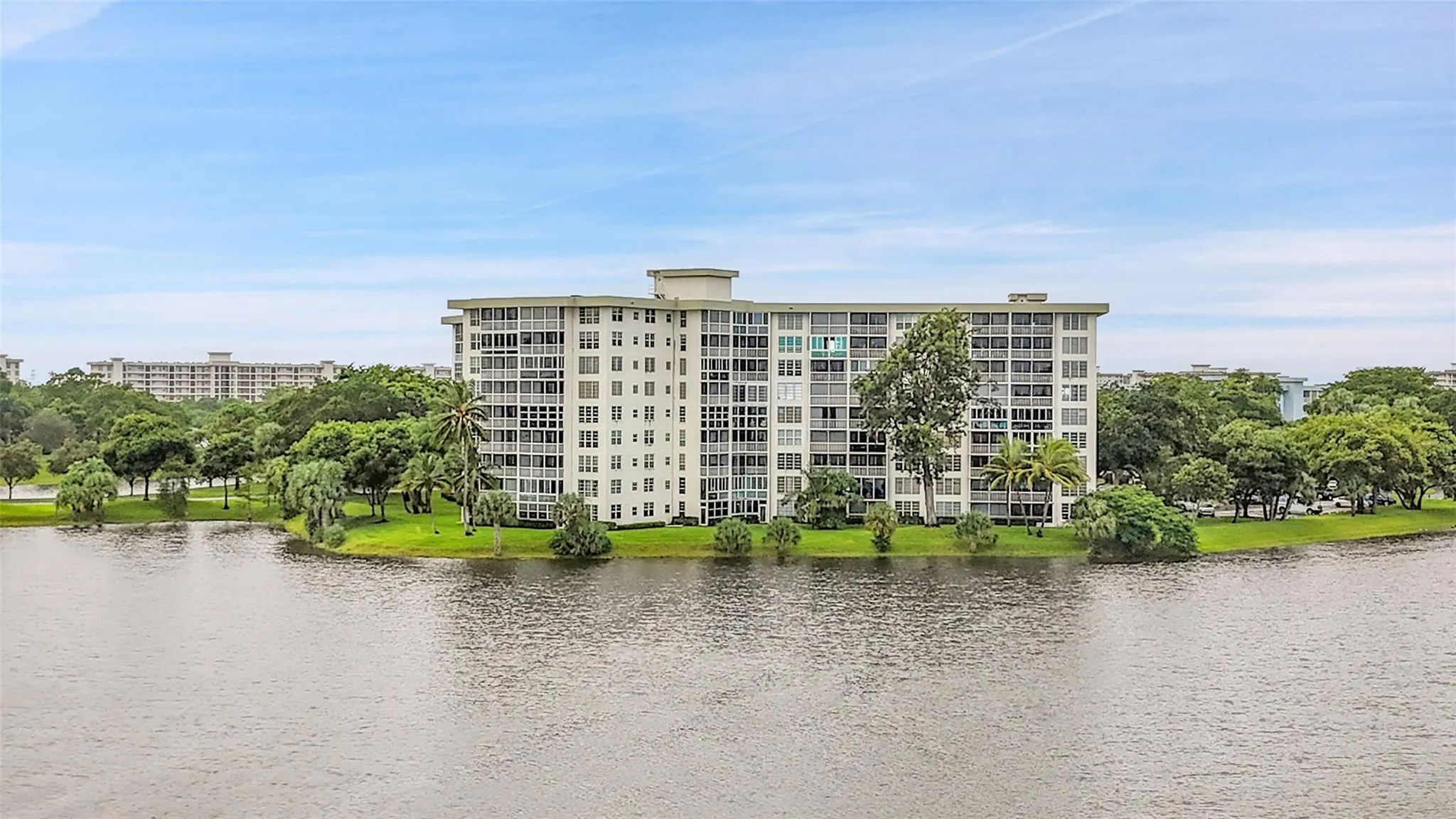 3051 N Course Dr, #601