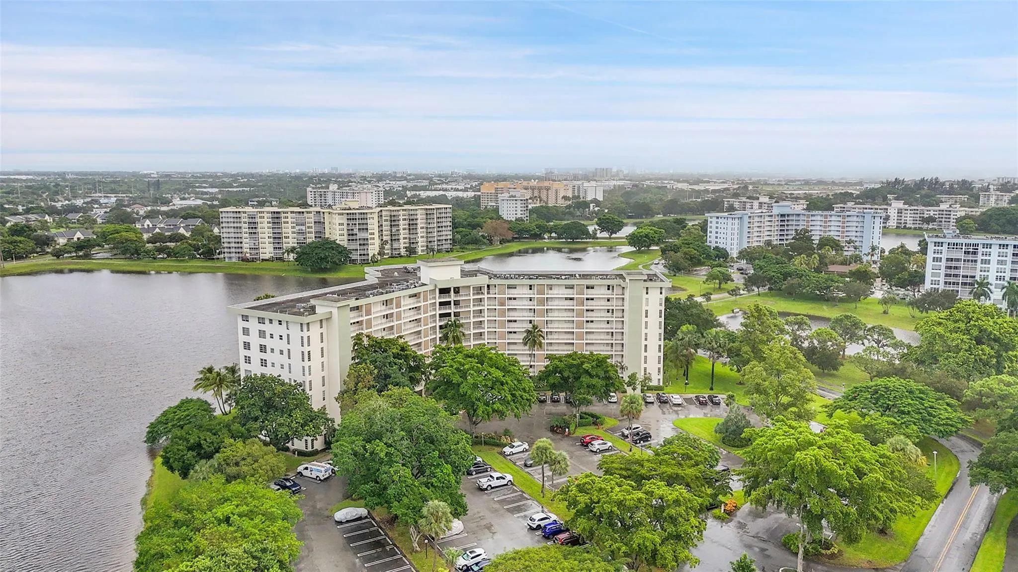 3051 N Course Dr, #601