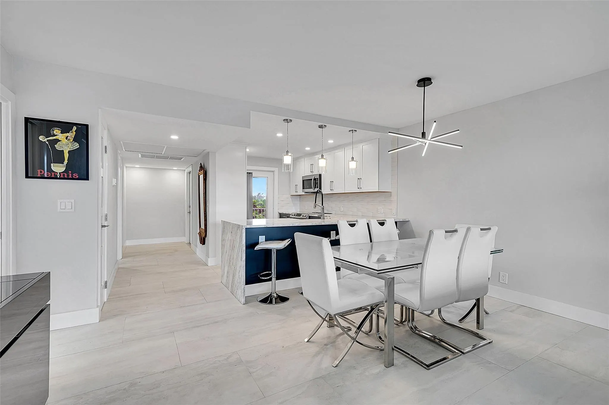 3051 N Course Dr, #601