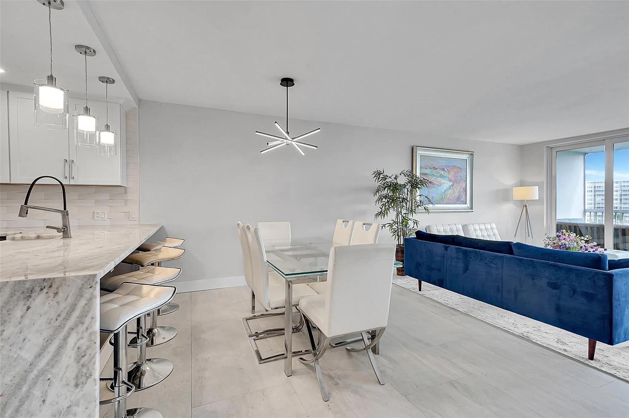 3051 N Course Dr, #601