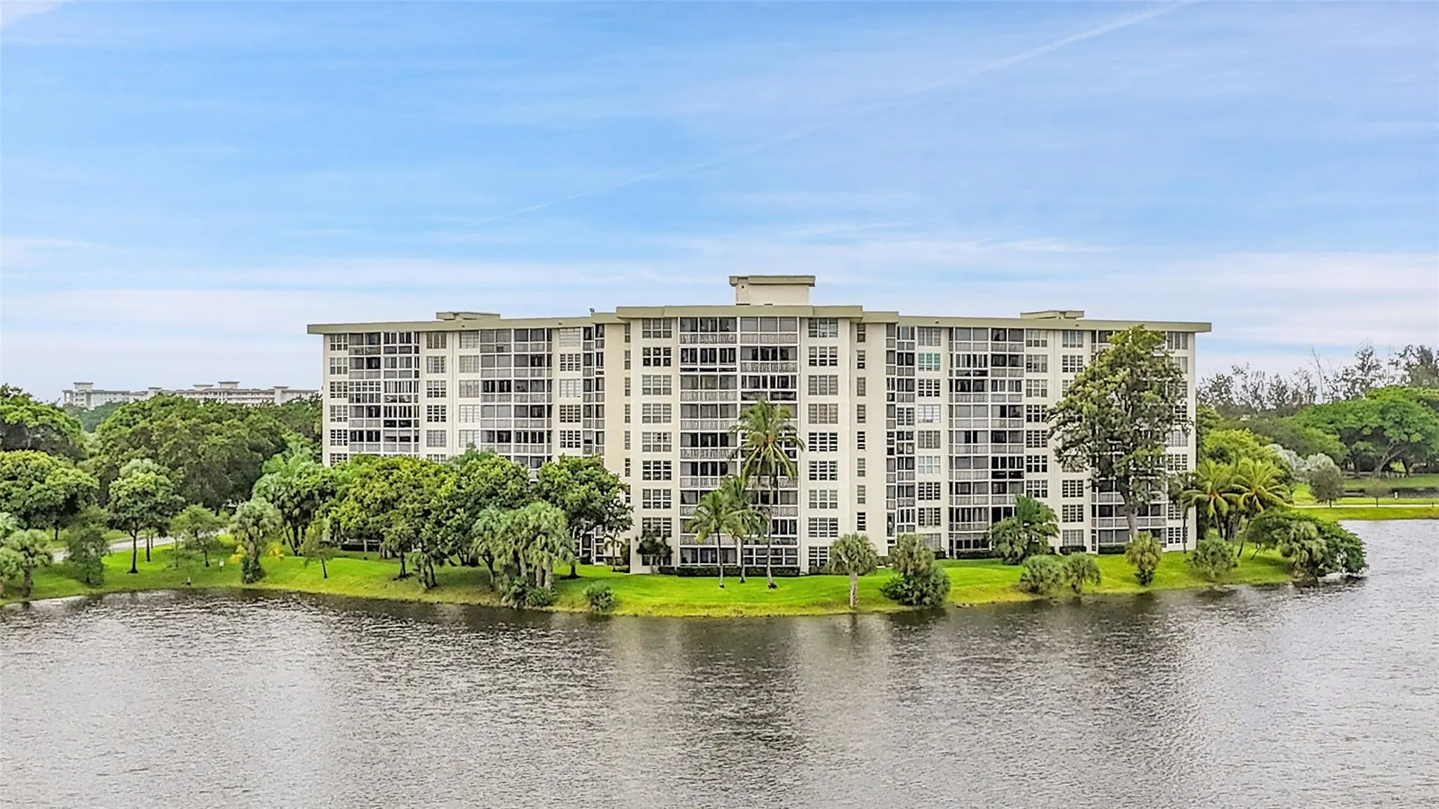3051 N Course Dr, #601