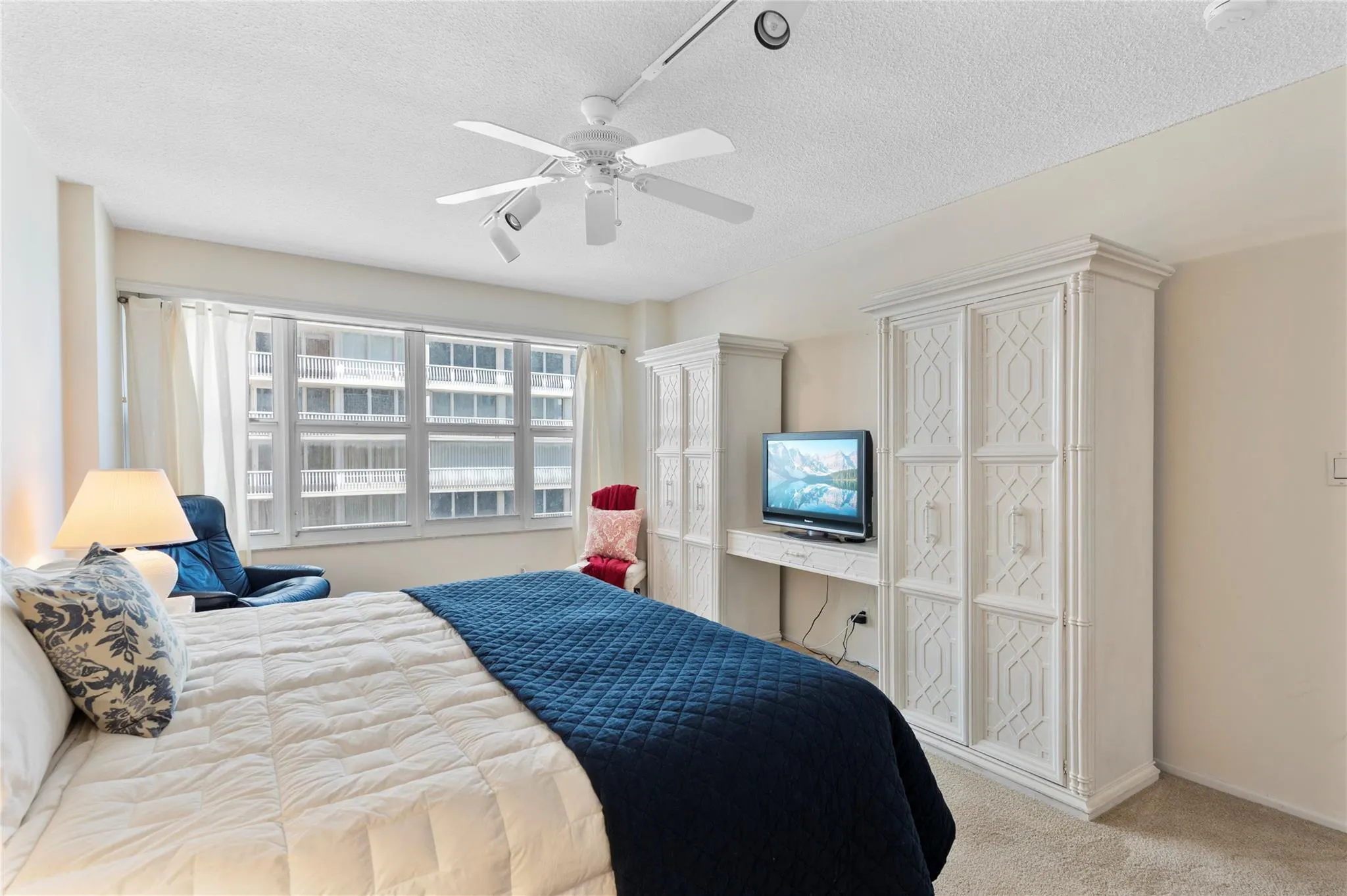 4010 Galt Ocean Dr, #802