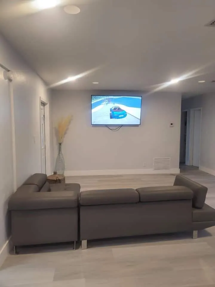 231 SW 29th Ave