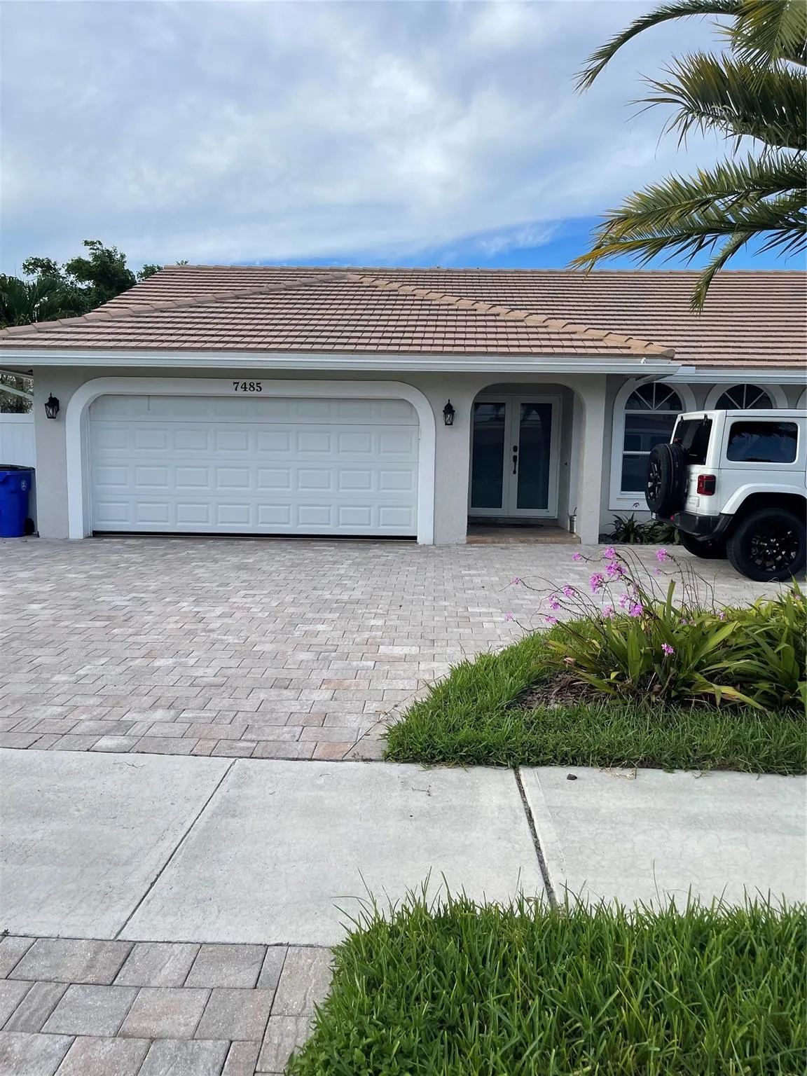 7485 Royal Palm Blvd