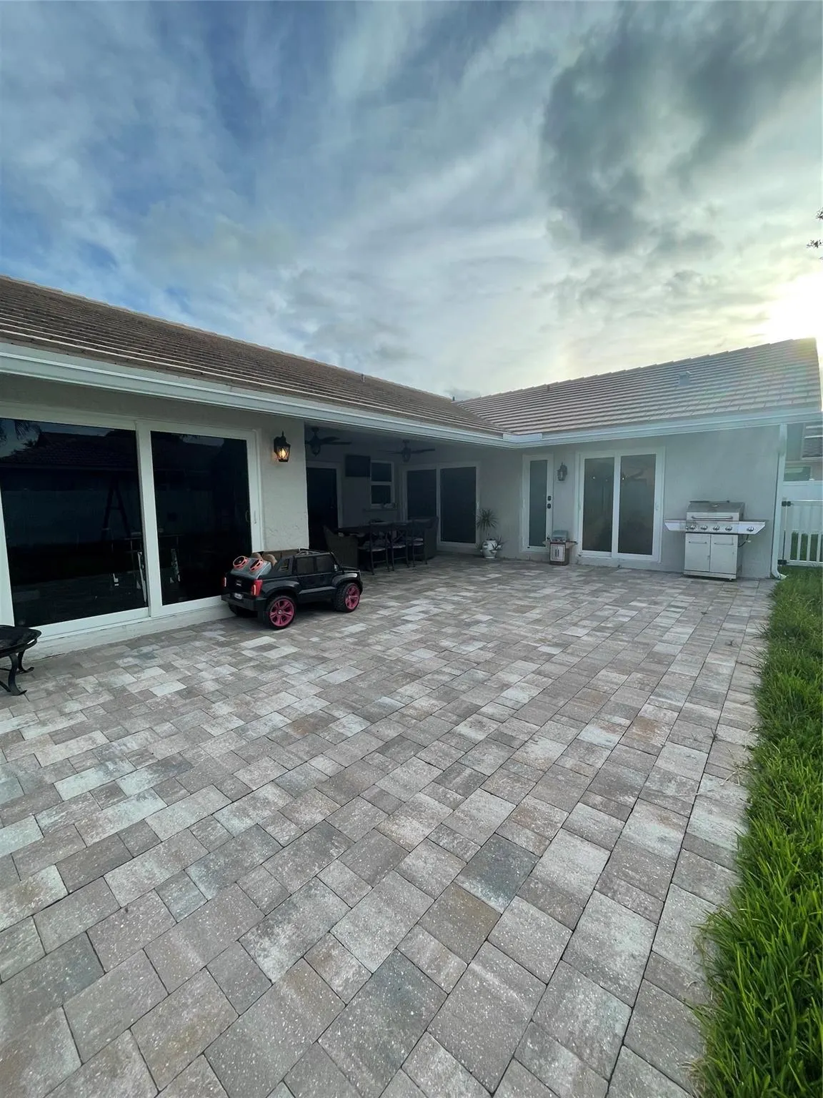 7485 Royal Palm Blvd