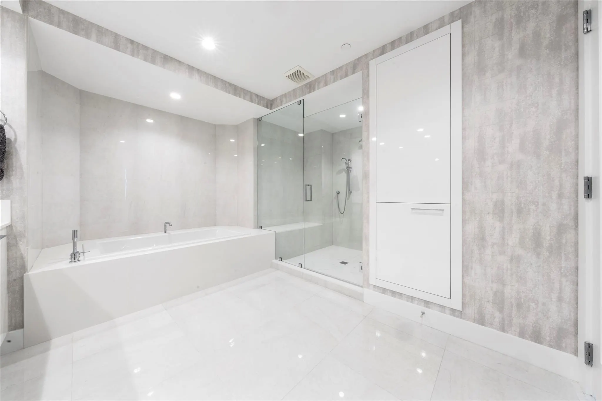 100 E Las Olas Blvd, #3403