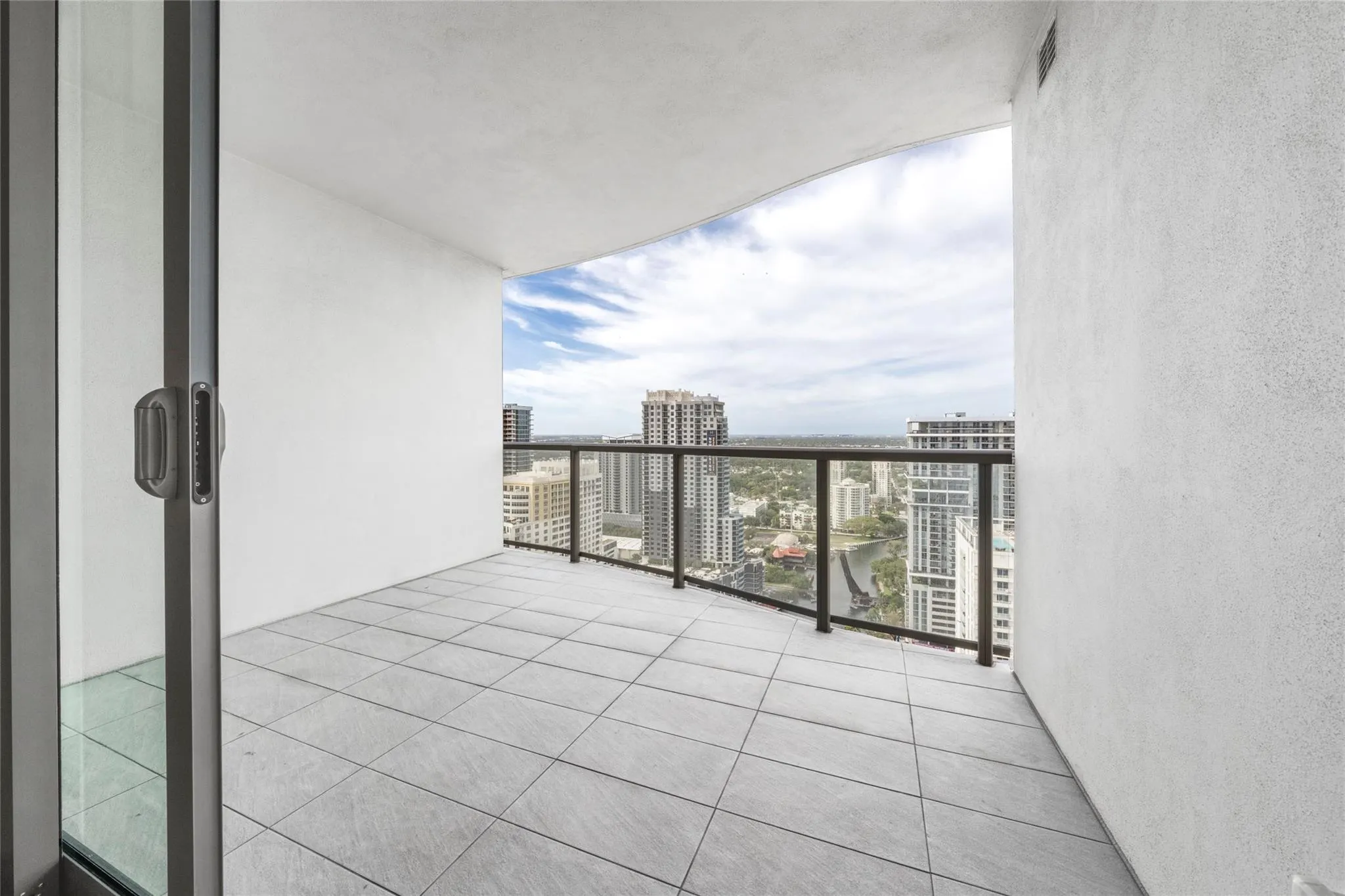 100 E Las Olas Blvd, #3403