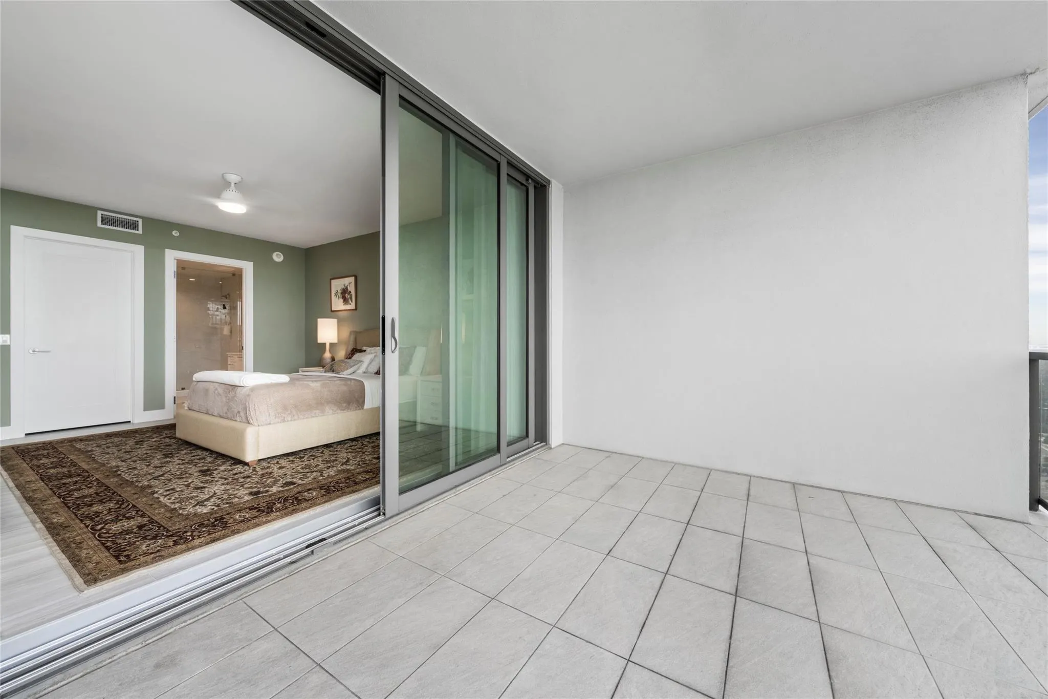 100 E Las Olas Blvd, #3403
