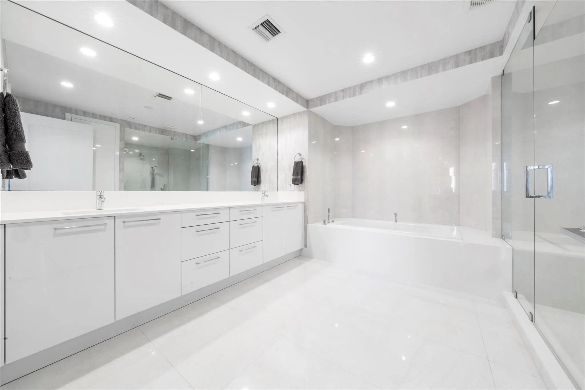 100 E Las Olas Blvd, #3403