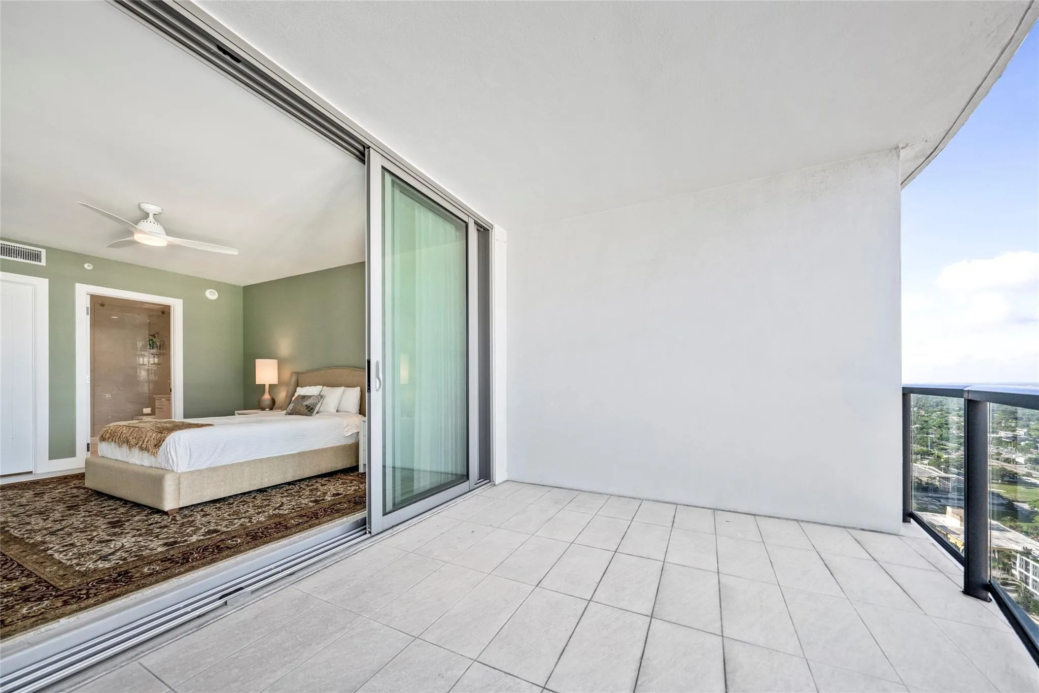 100 E Las Olas Blvd, #3403