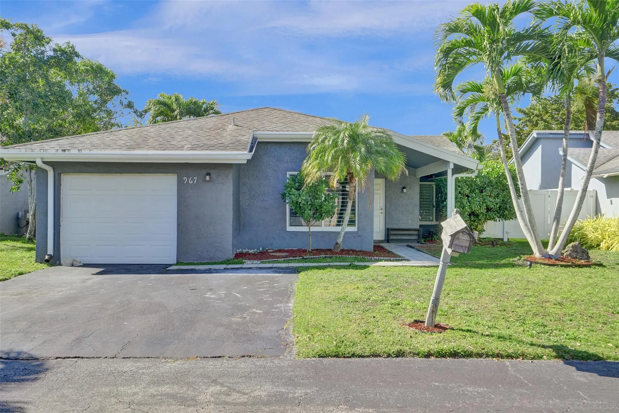 967 NW 89th Ave