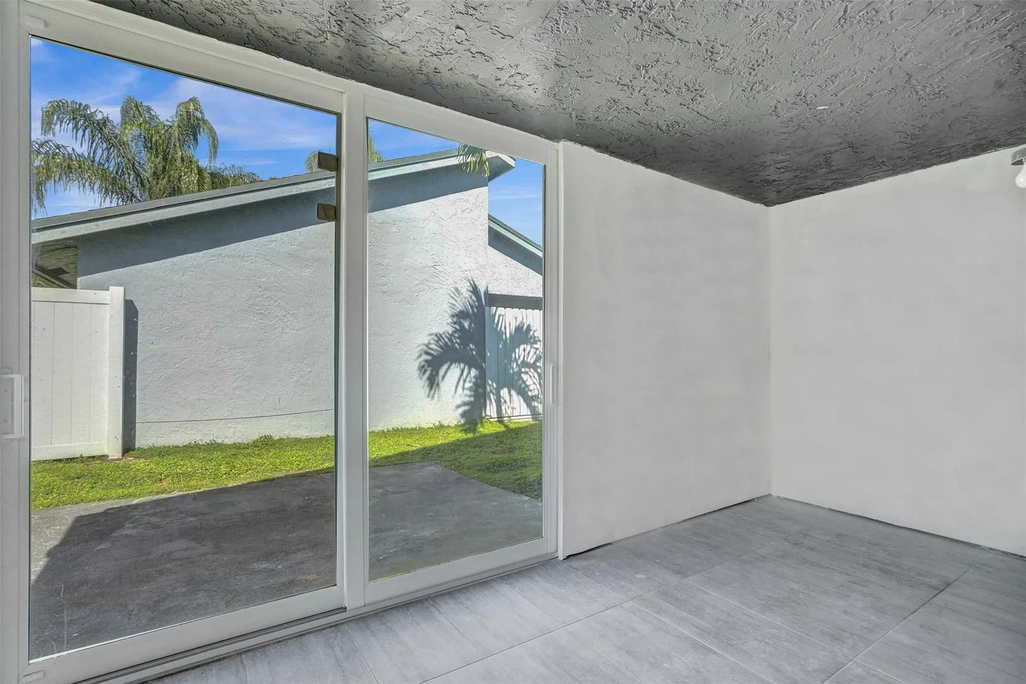 967 NW 89th Ave