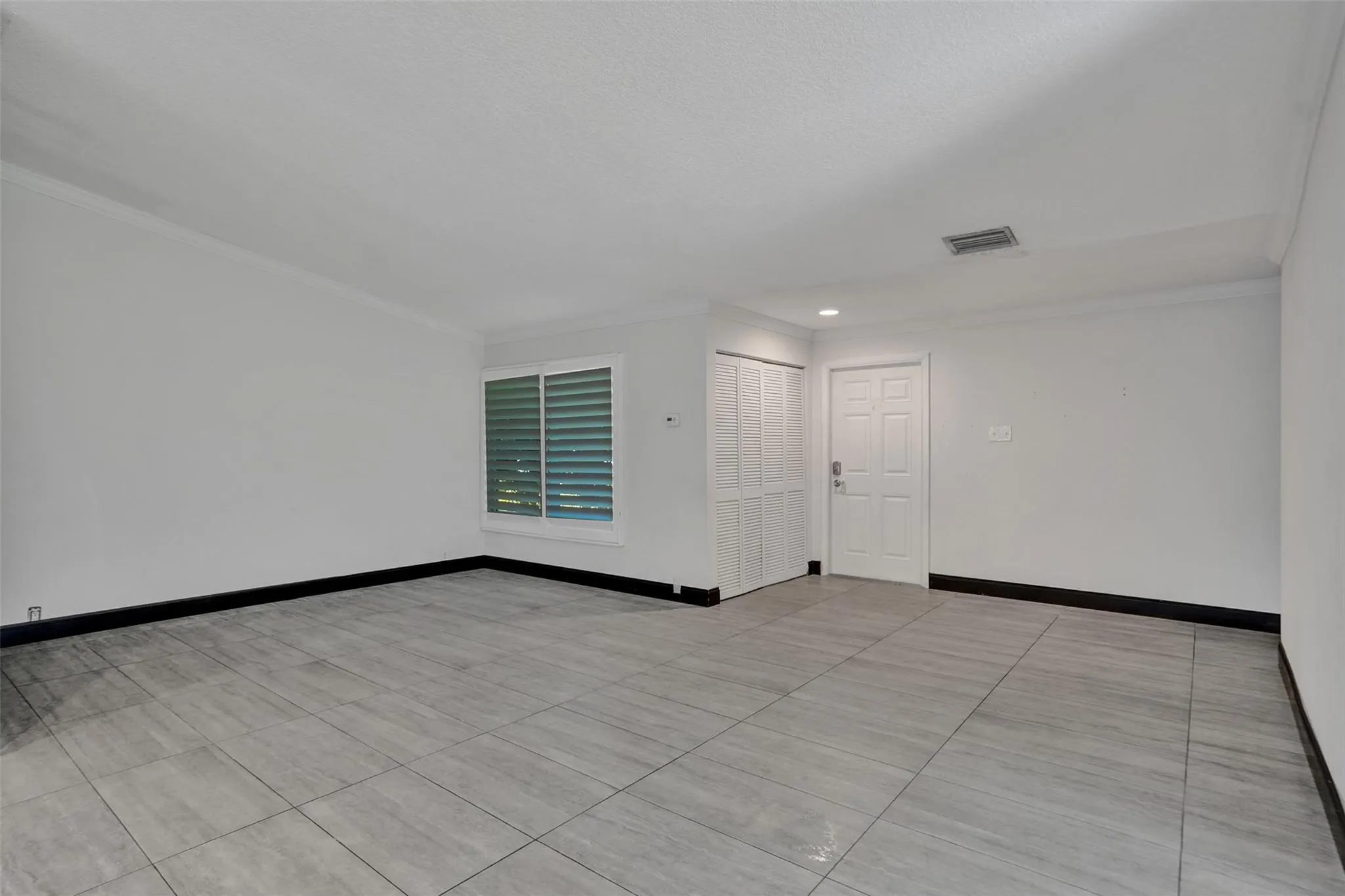967 NW 89th Ave