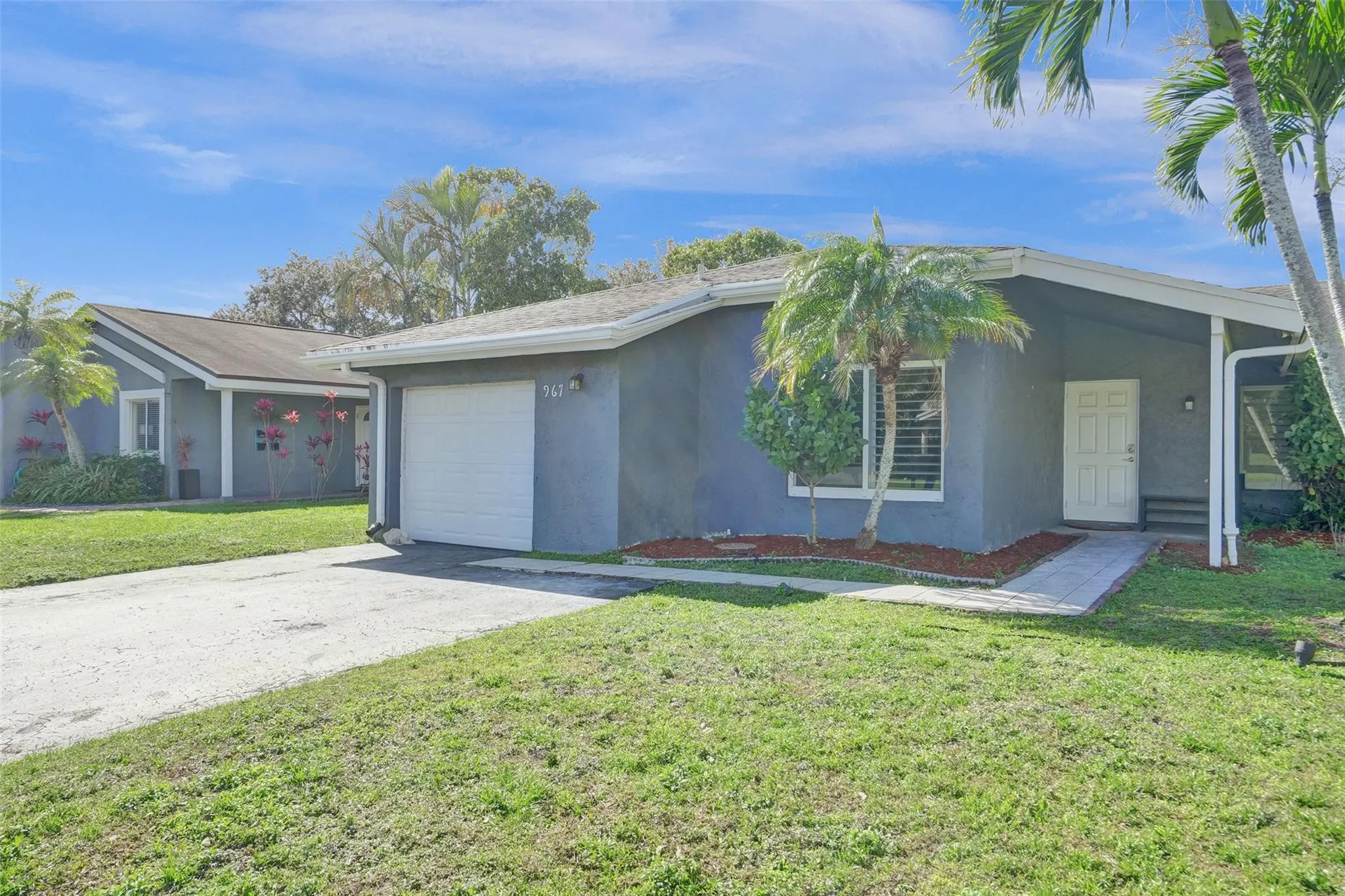 967 NW 89th Ave