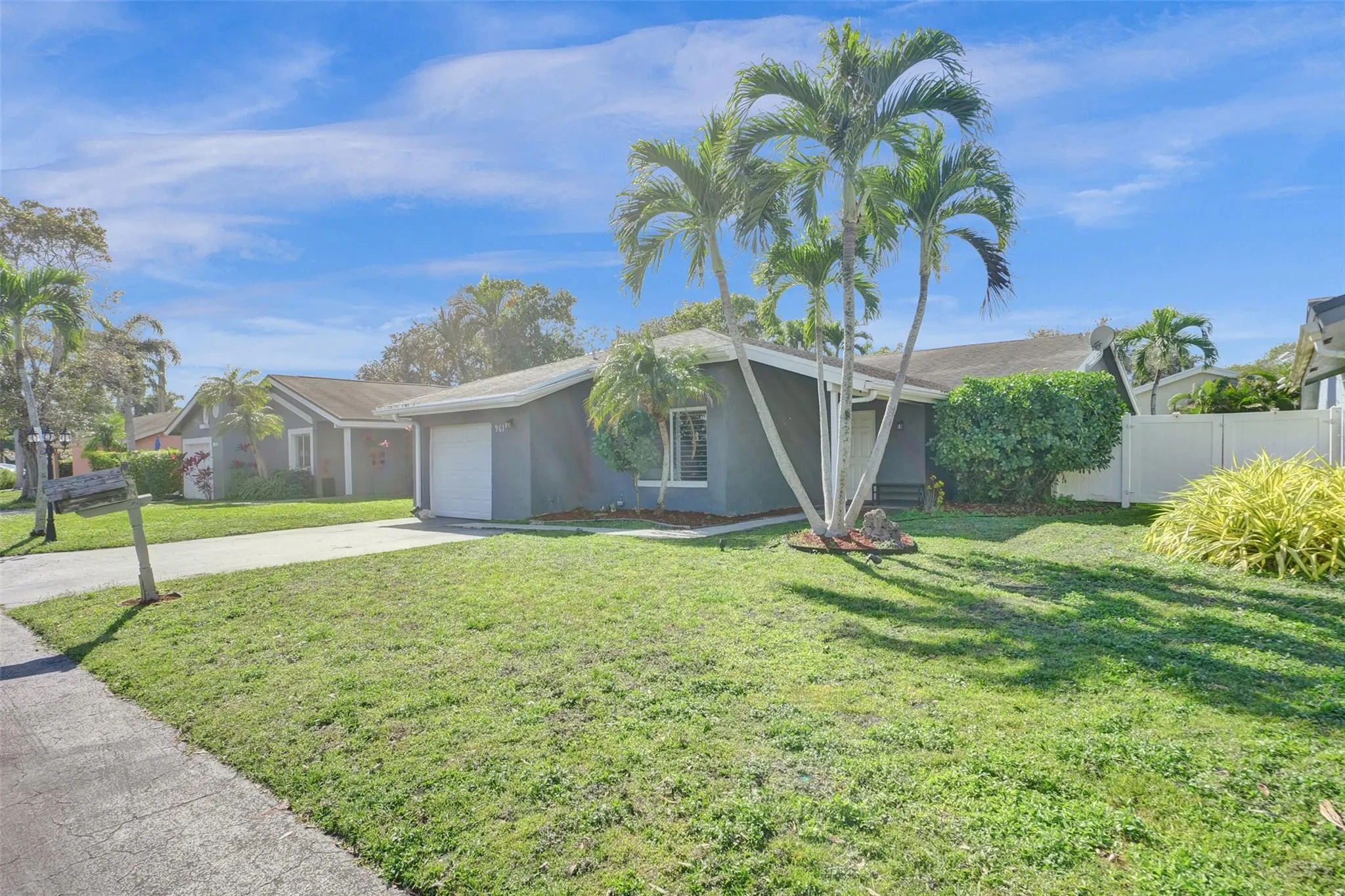 967 NW 89th Ave