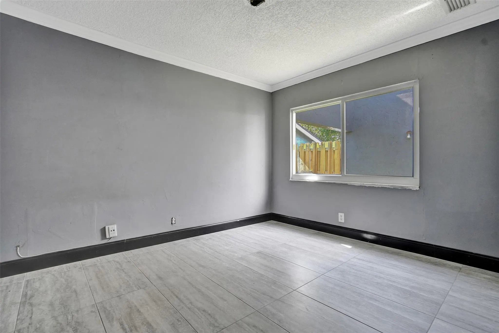 967 NW 89th Ave