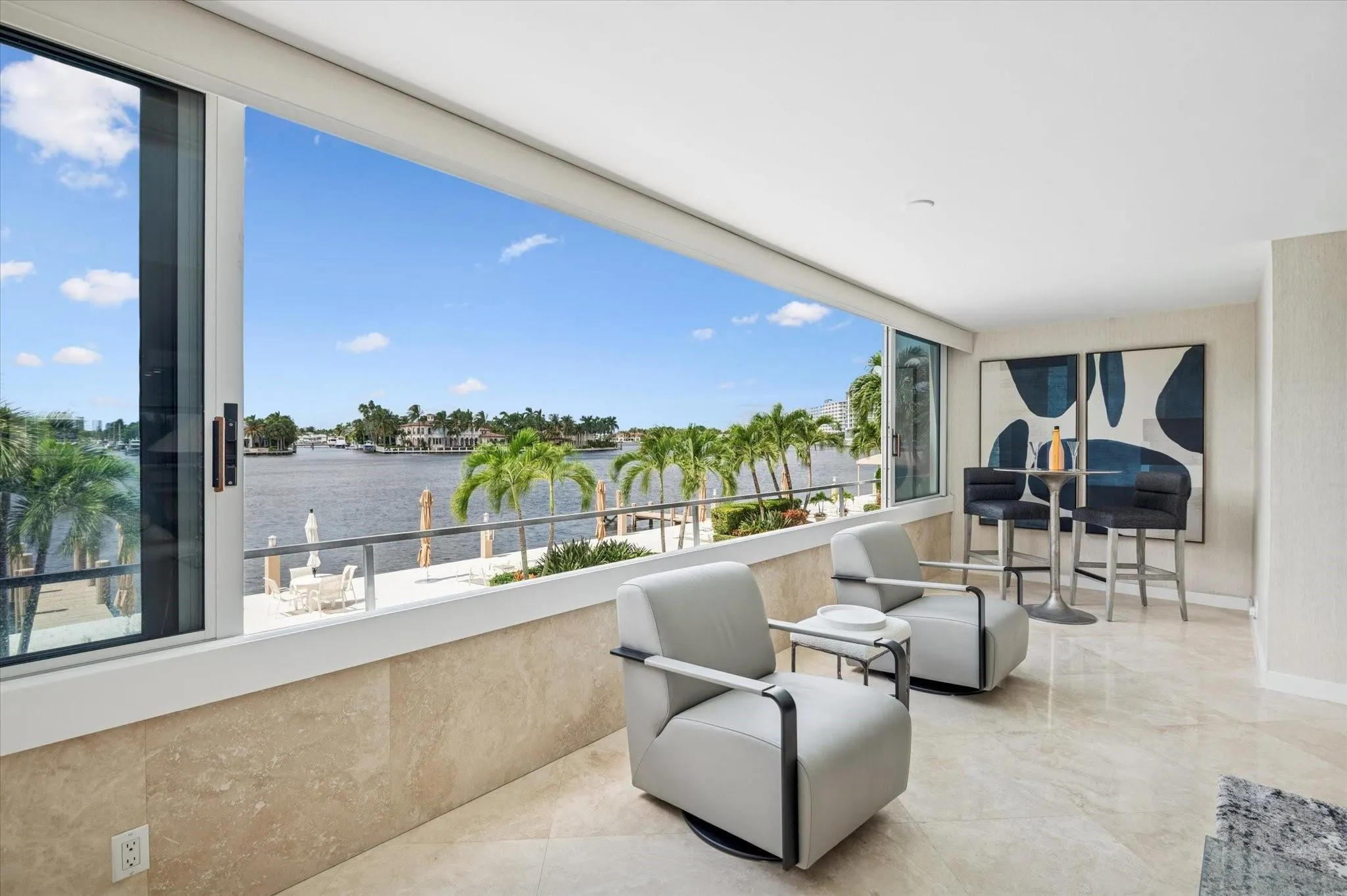 215 N Birch Rd, #2A