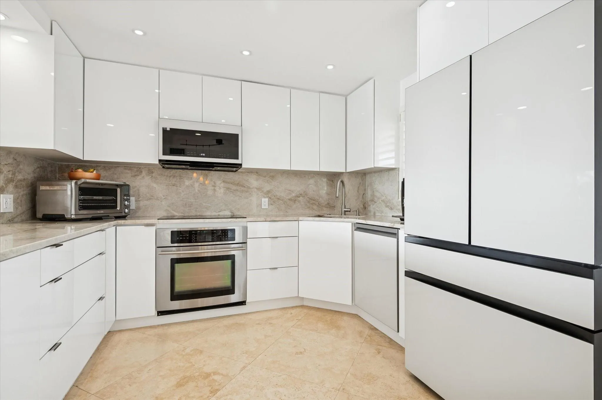 215 N Birch Rd, #2A