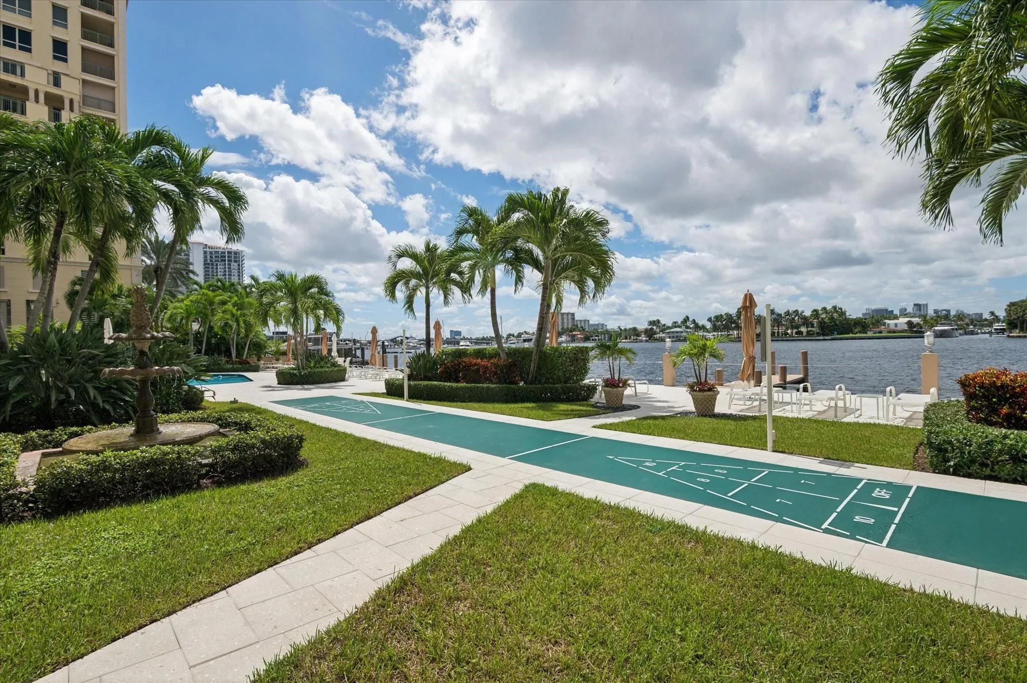 215 N Birch Rd, #2A