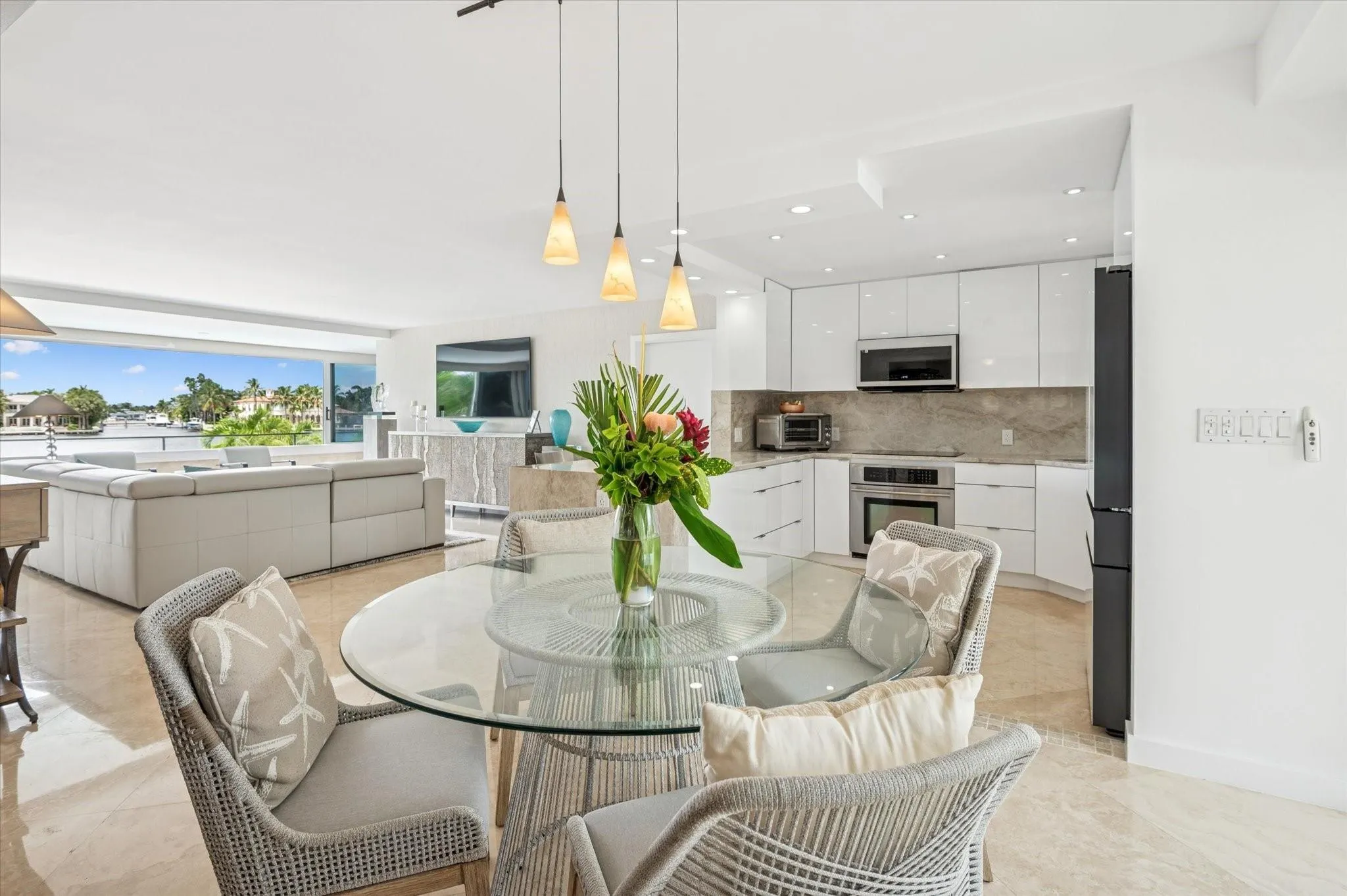 215 N Birch Rd, #2A
