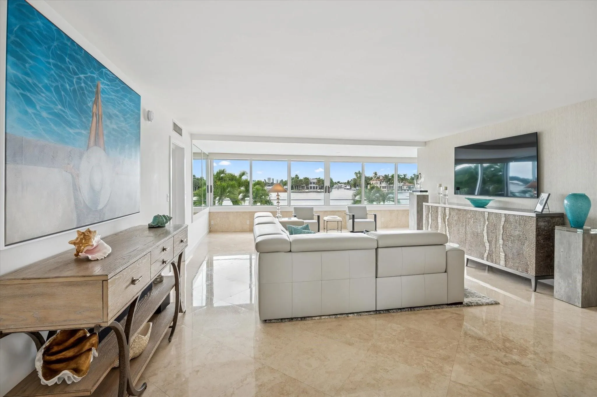 215 N Birch Rd, #2A