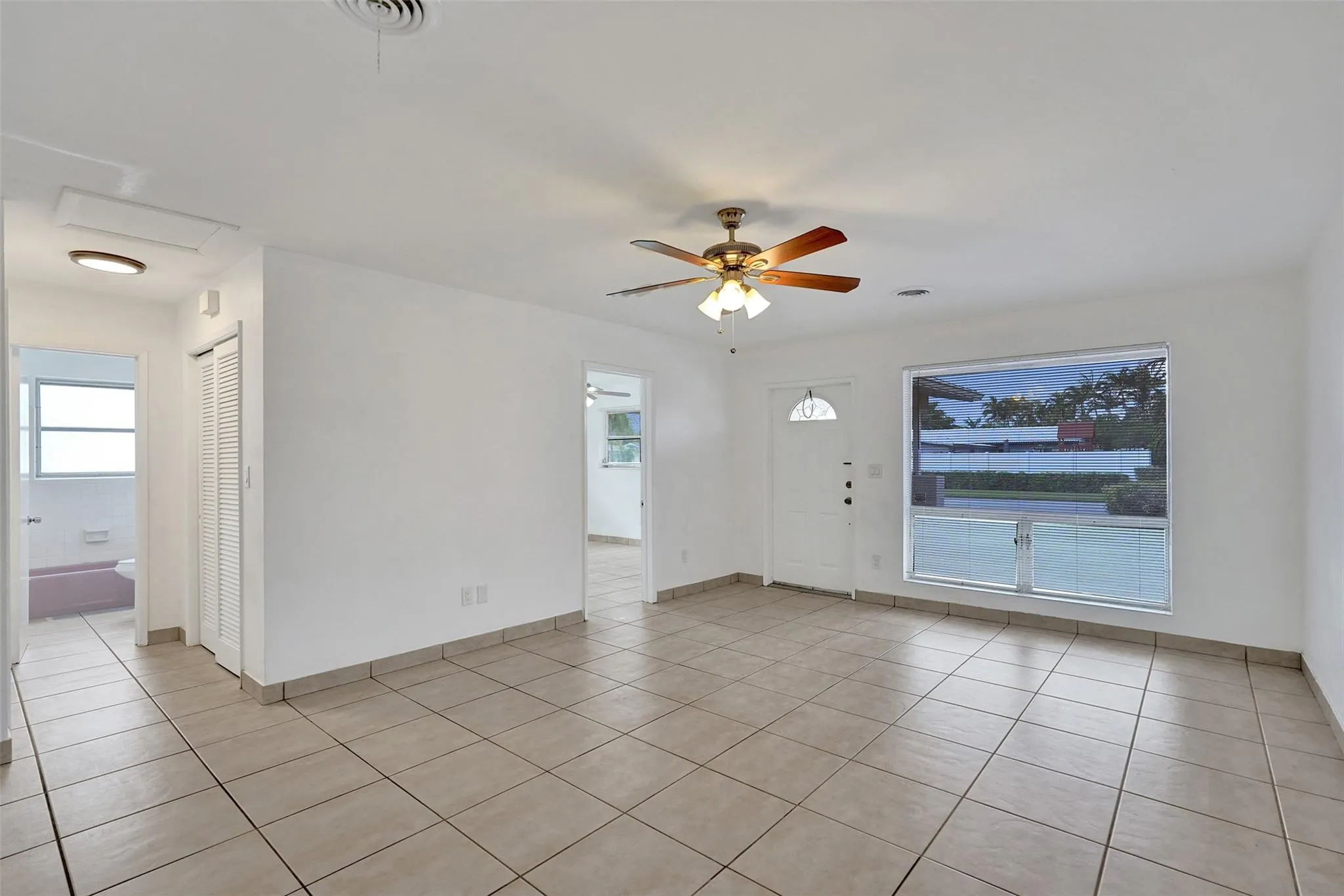 5910 NE 17th Rd