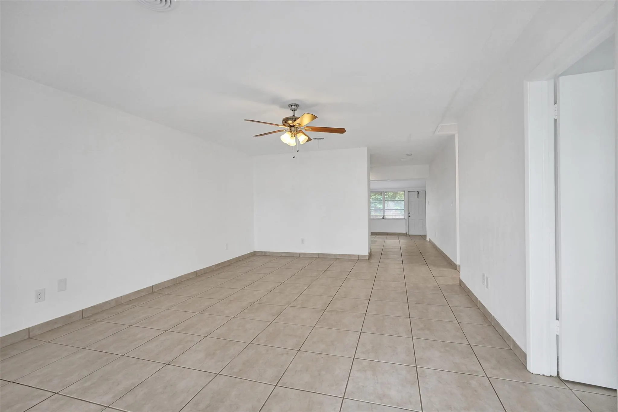 5910 NE 17th Rd