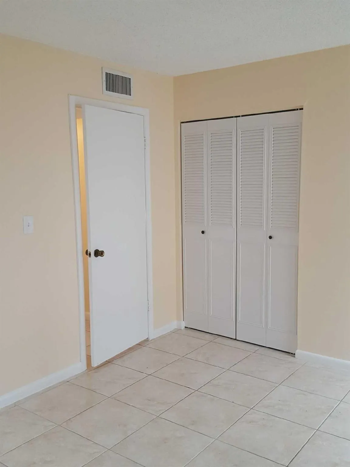 104 SE 10th St, #101