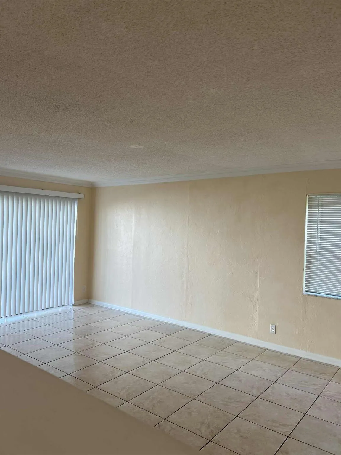 104 SE 10th St, #101