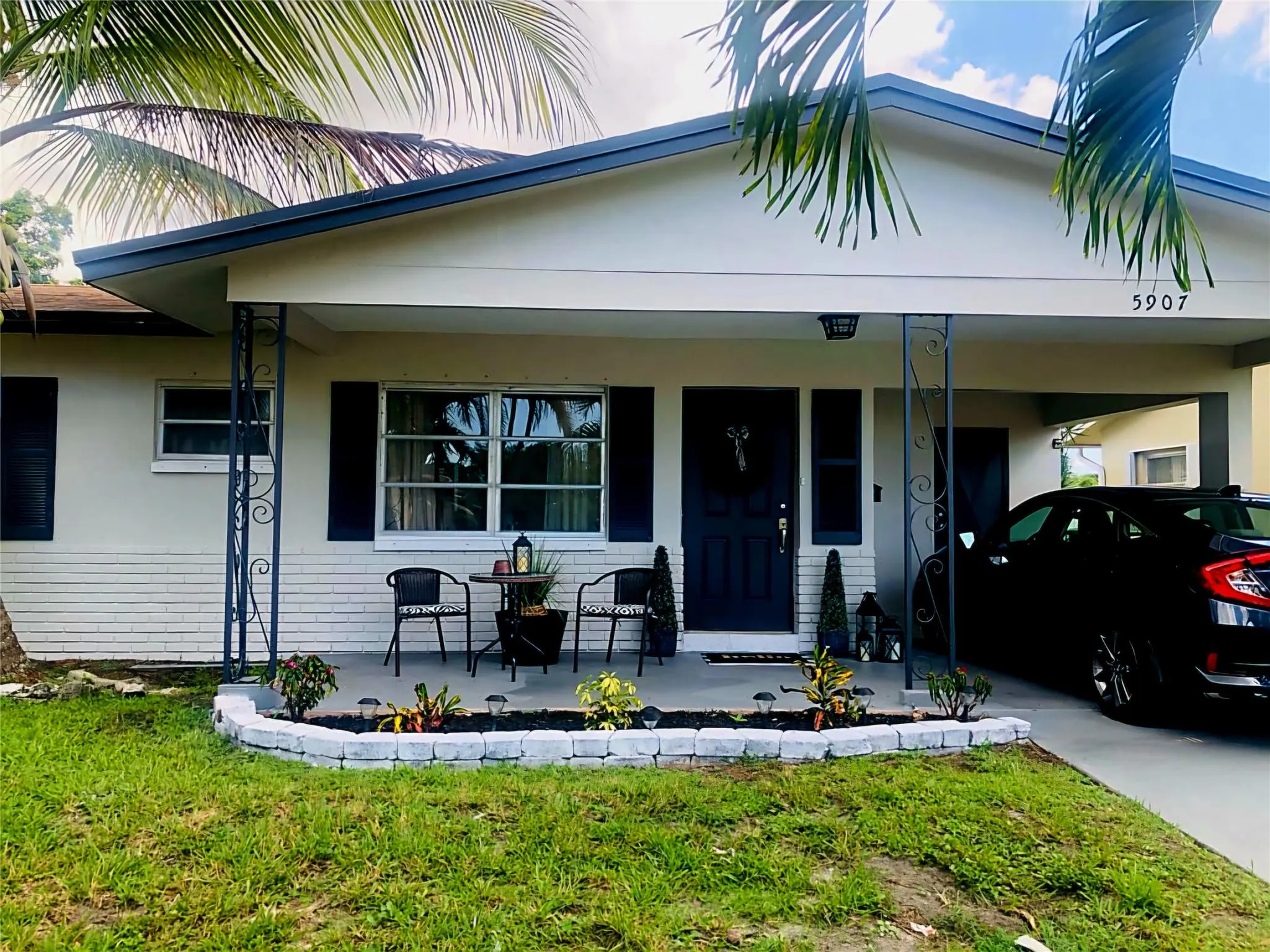 5907 NW 74th Ave