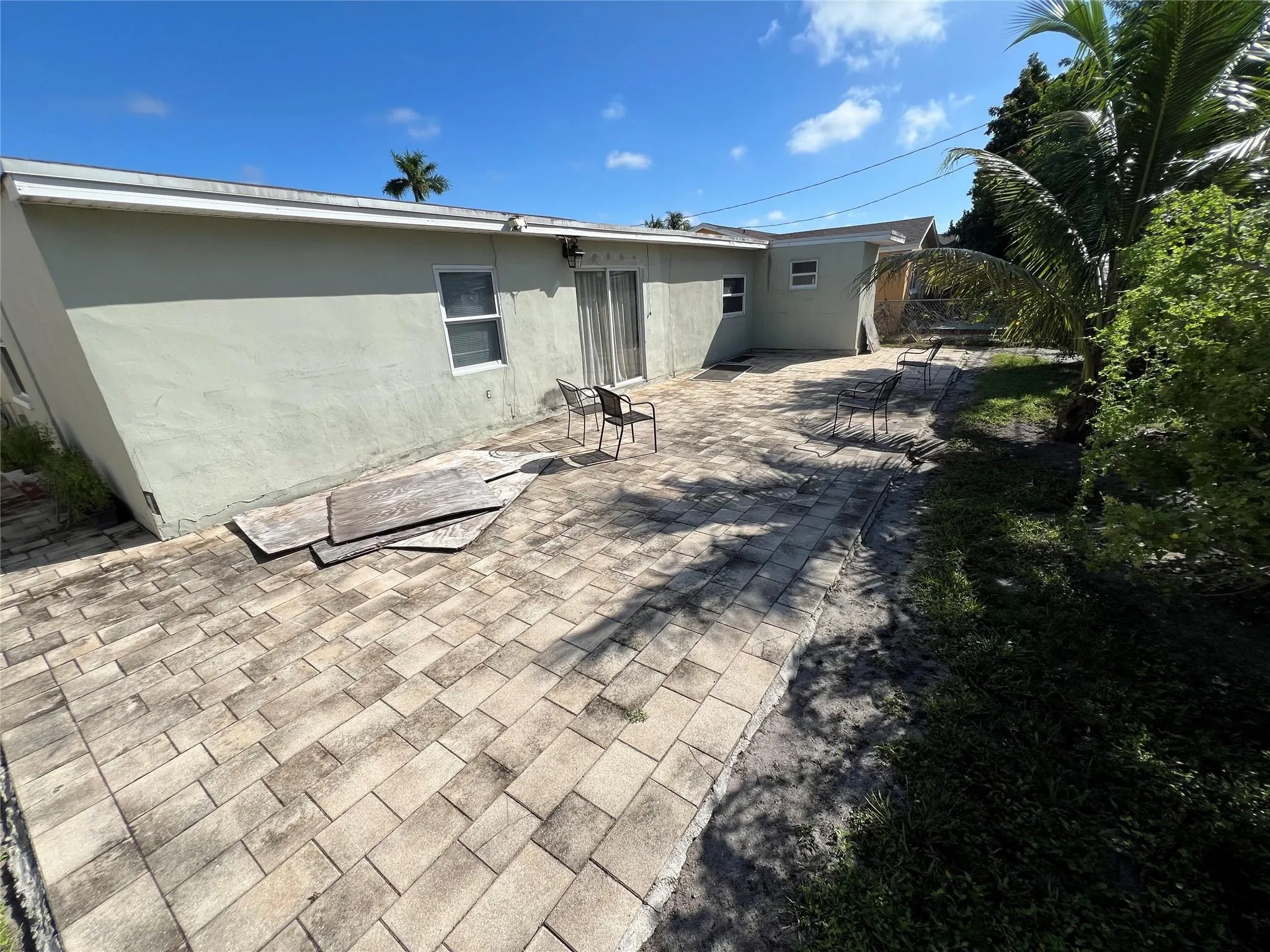 9302 SW 1 Place