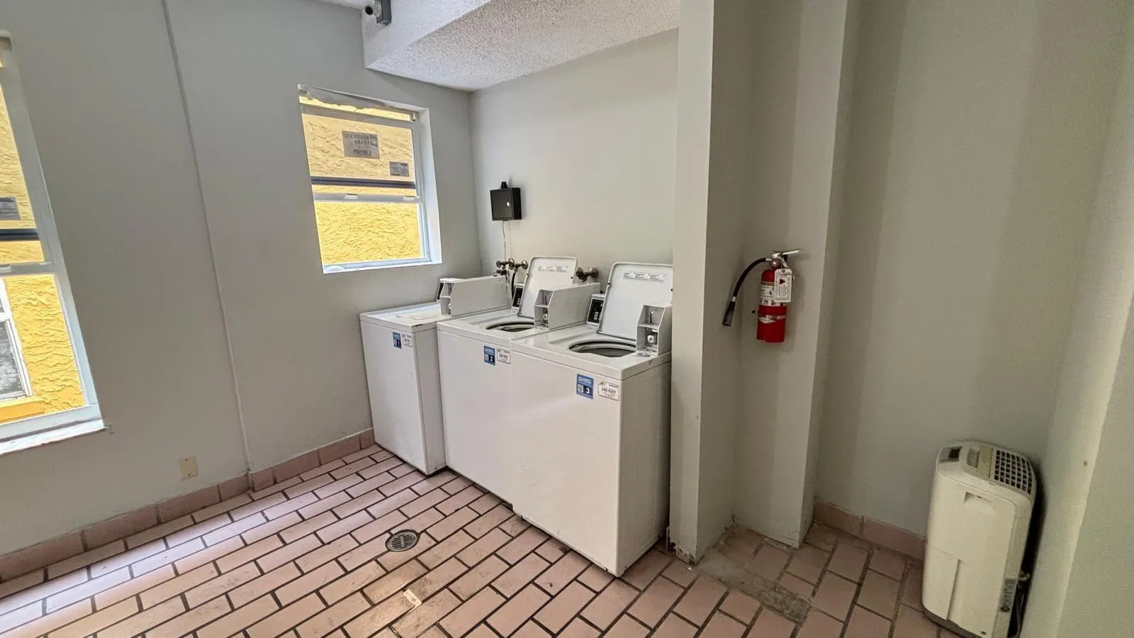 1320 Drexel Ave, #208