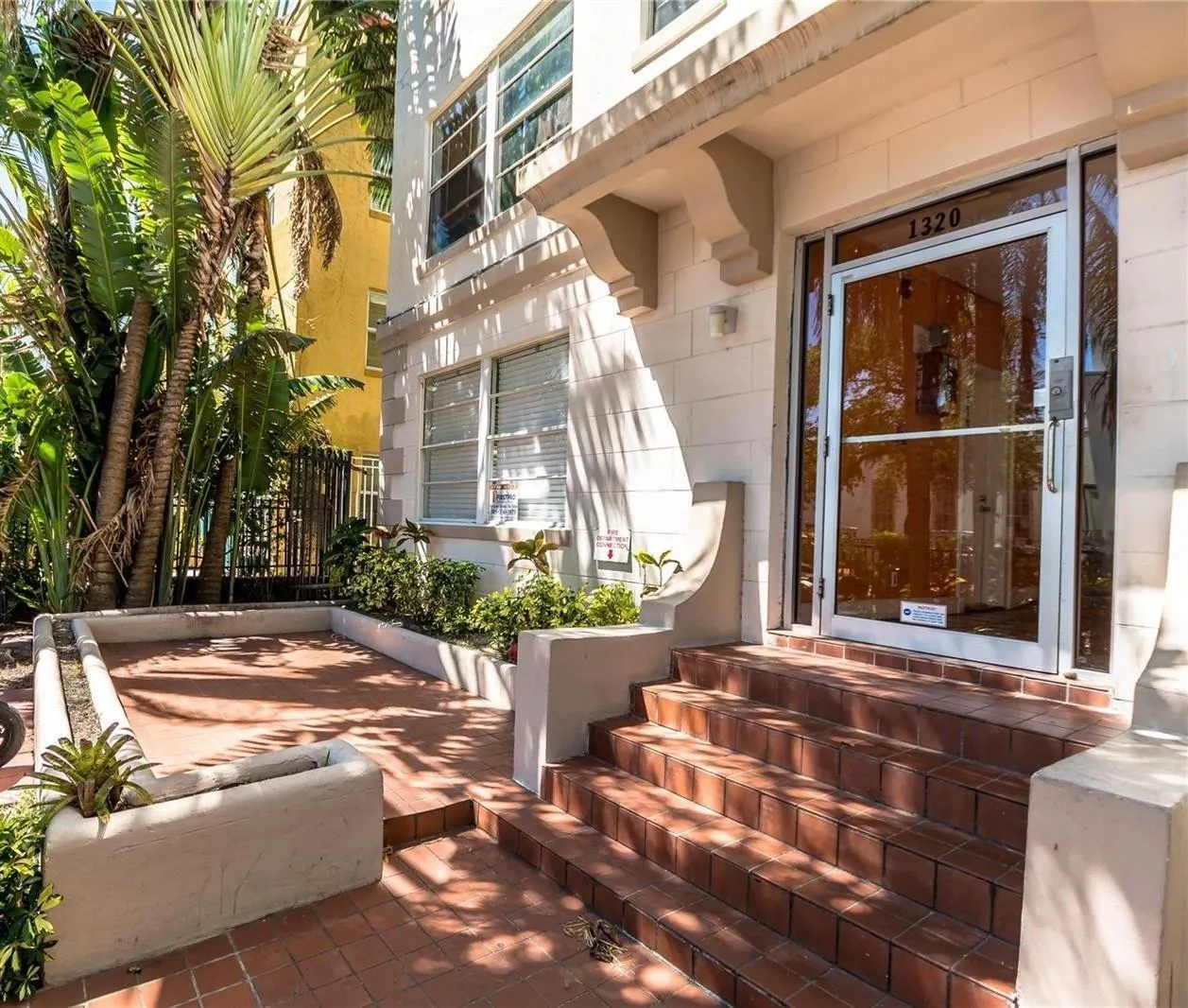 1320 Drexel Ave, #208