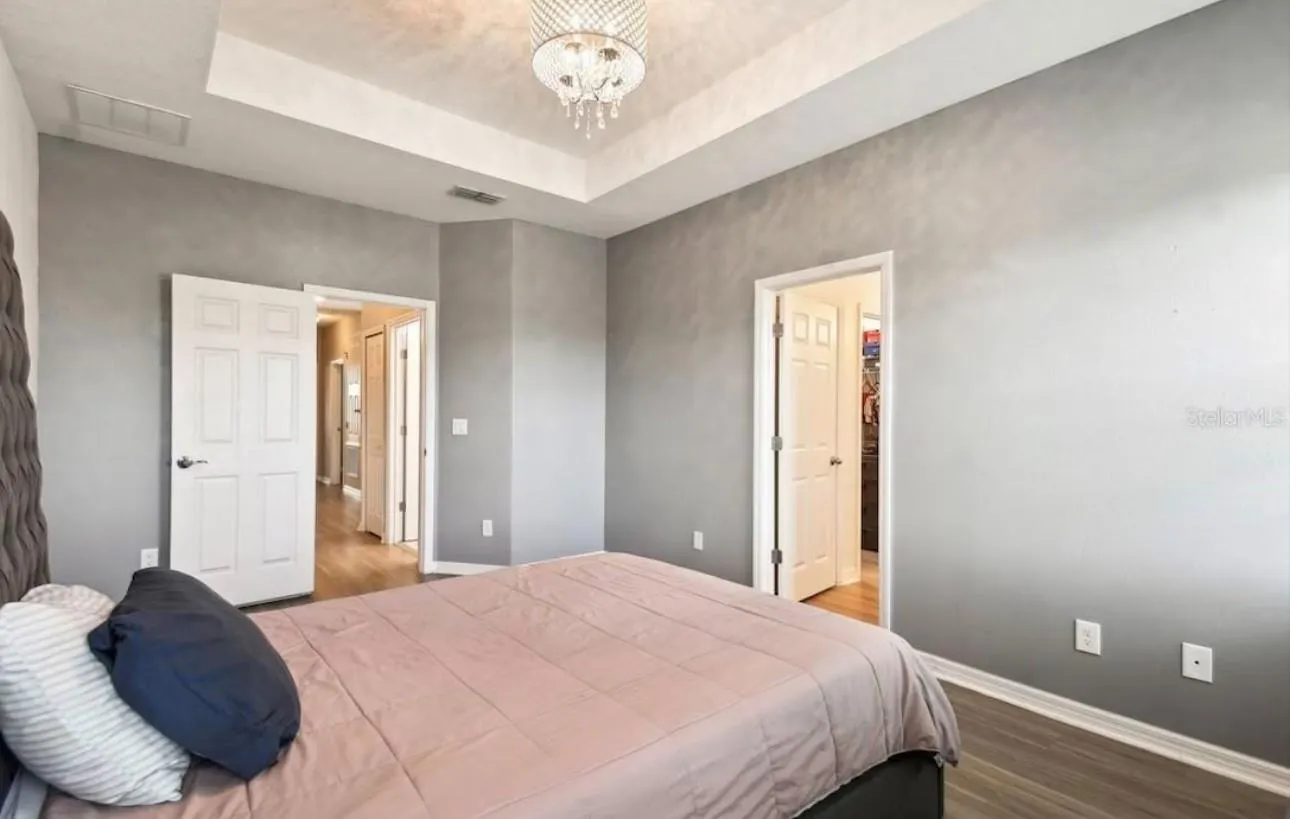4259 Gumbo Limbo Dr.