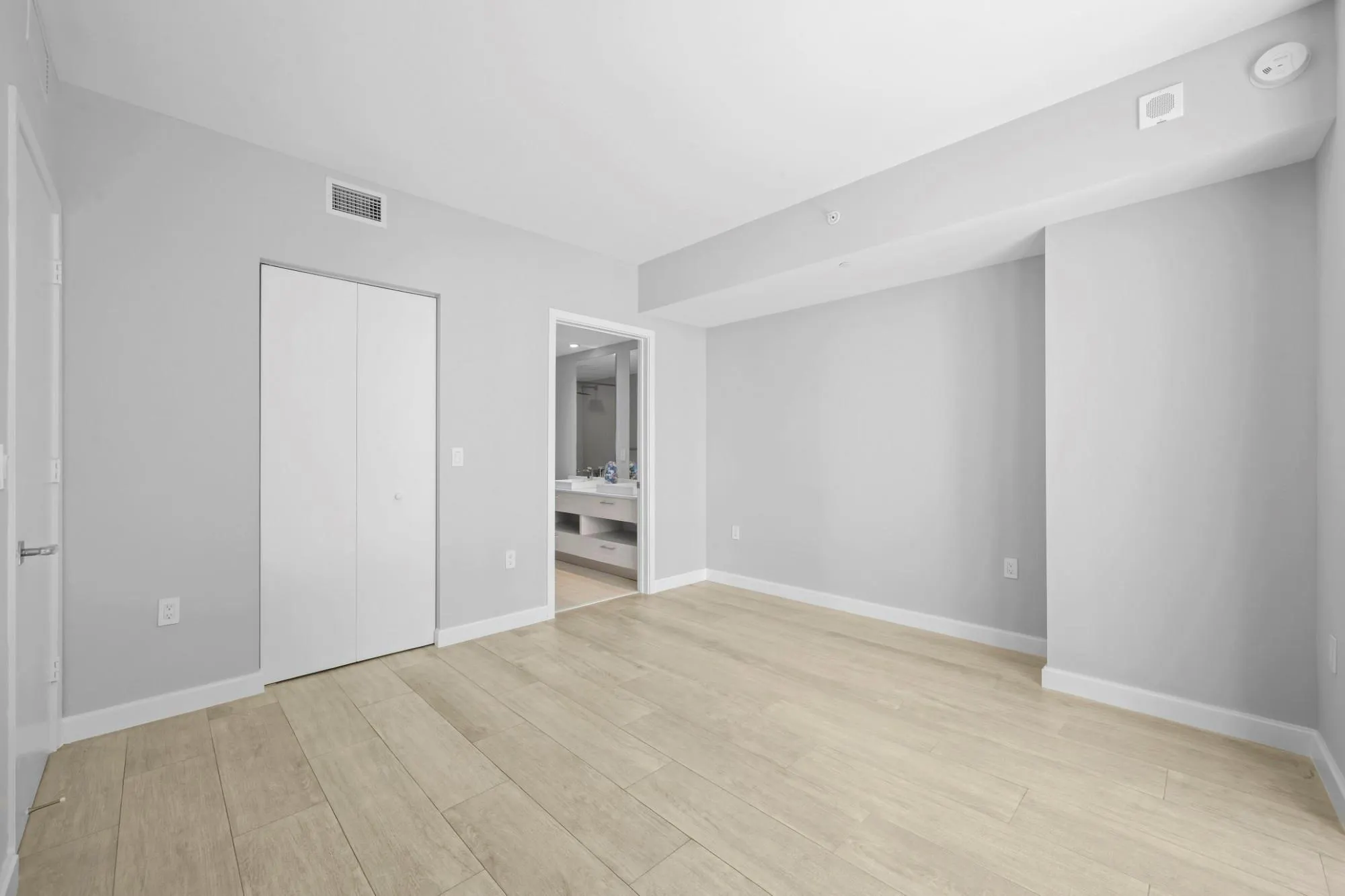 45 SW 9th St, #2602